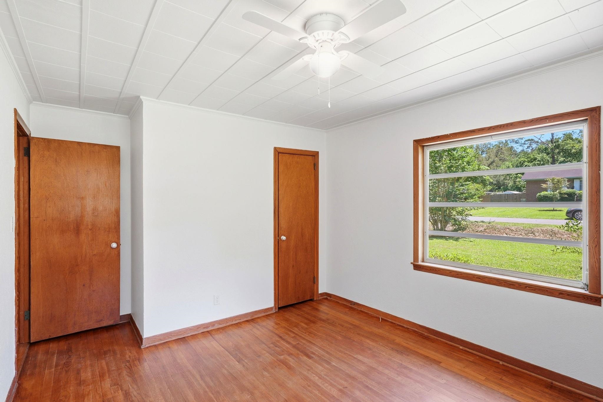 1314 Lakeside Drive