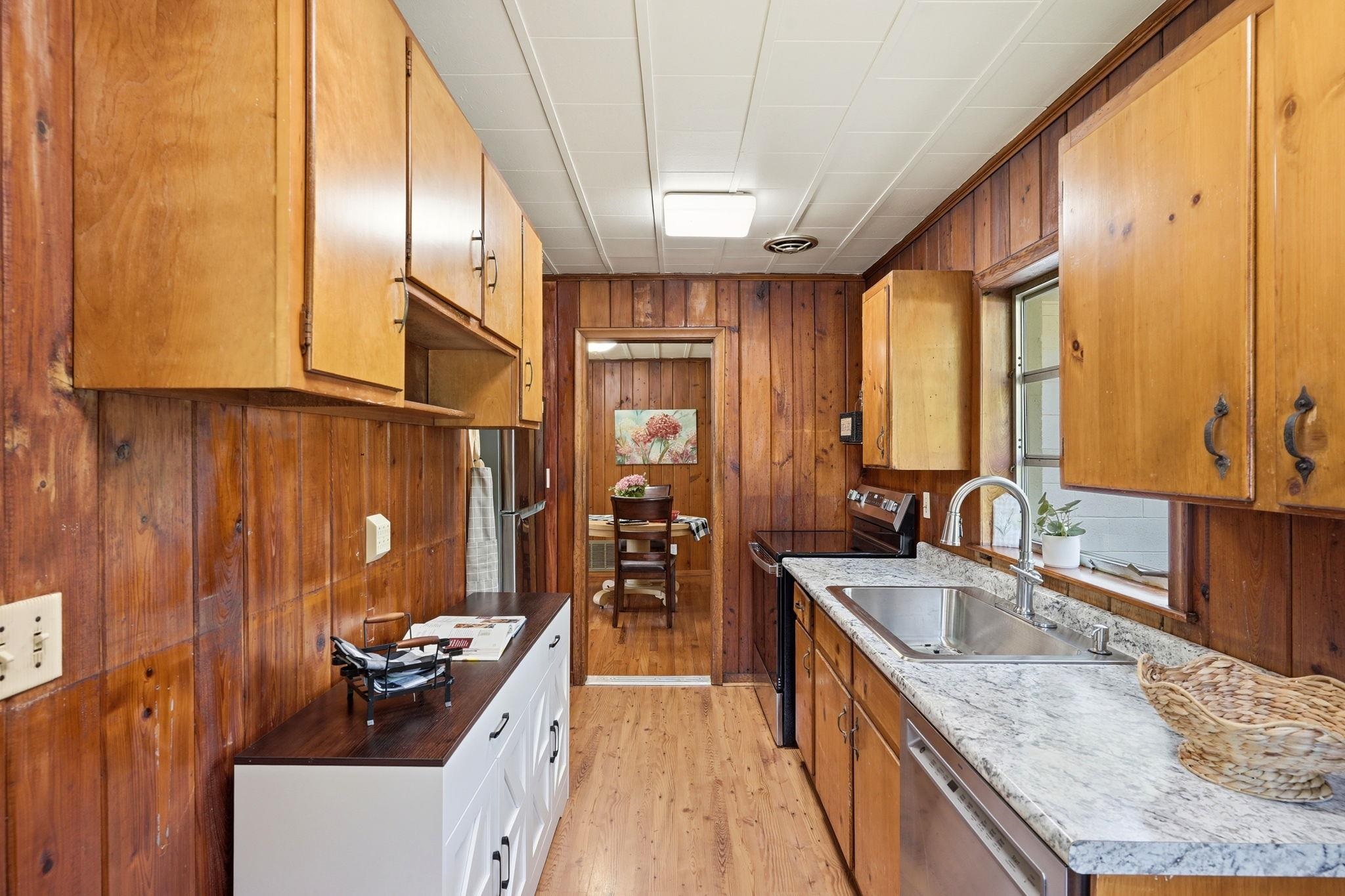 1314 Lakeside Drive