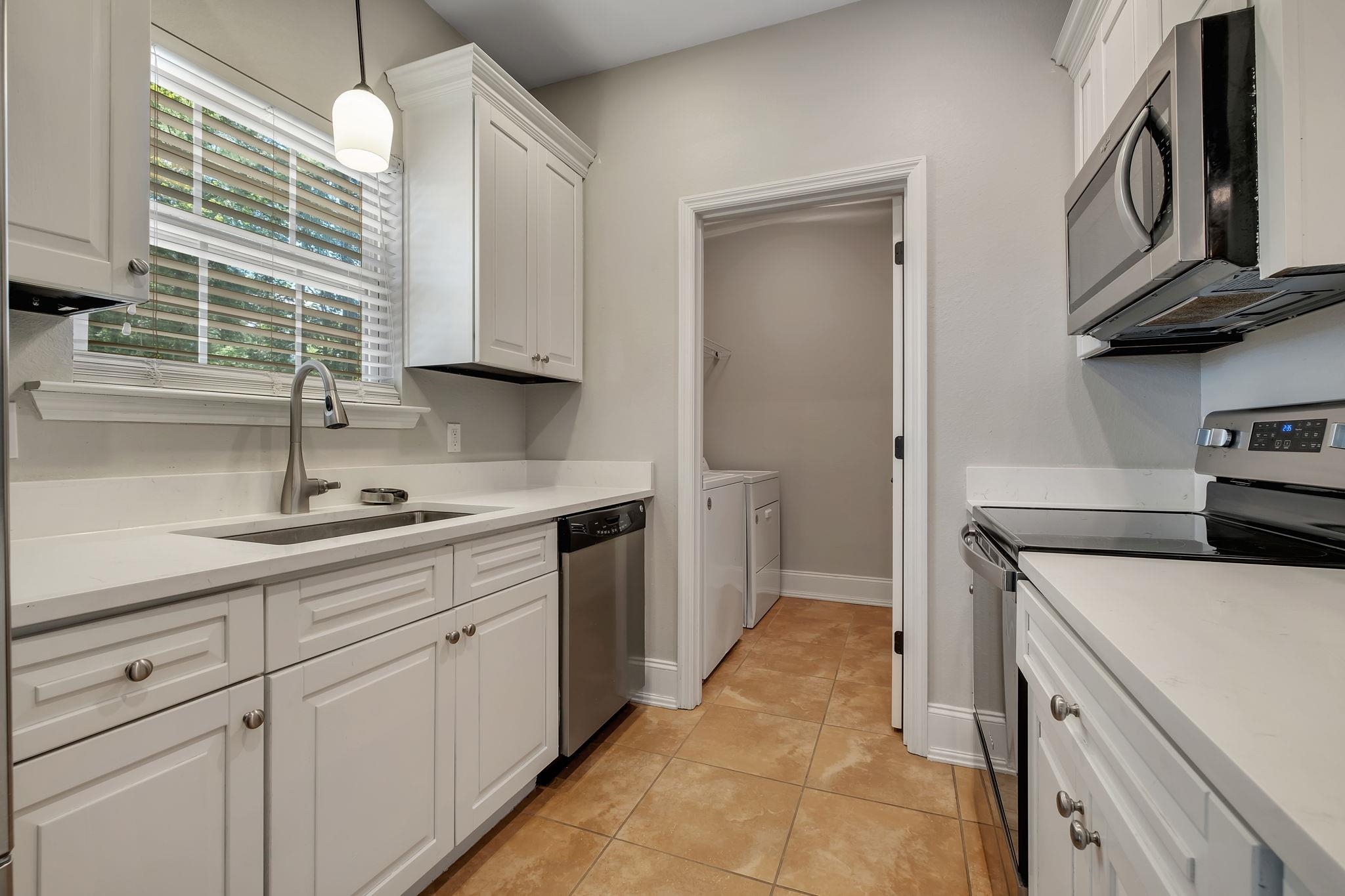 7000 QUAIL COMMON Drive