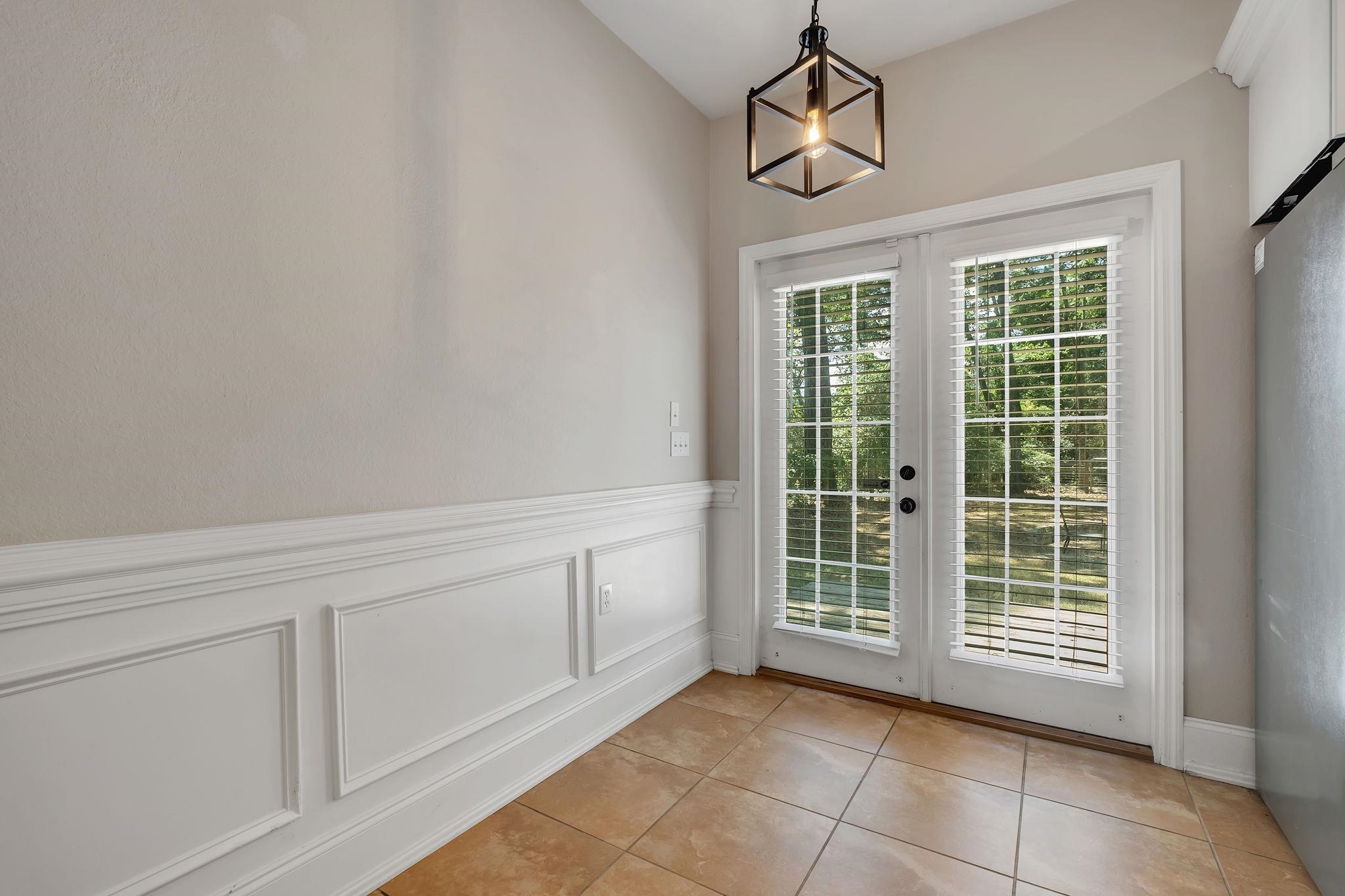 7000 QUAIL COMMON Drive