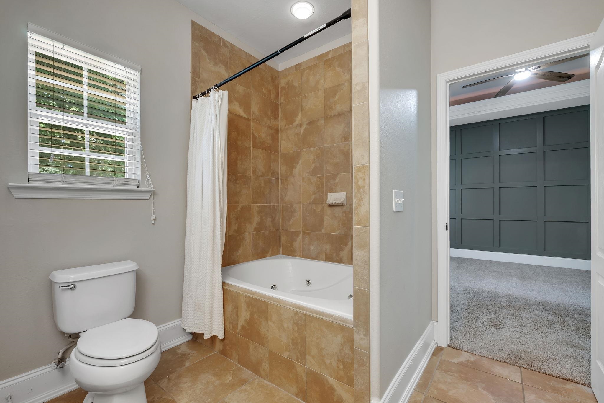 7000 QUAIL COMMON Drive