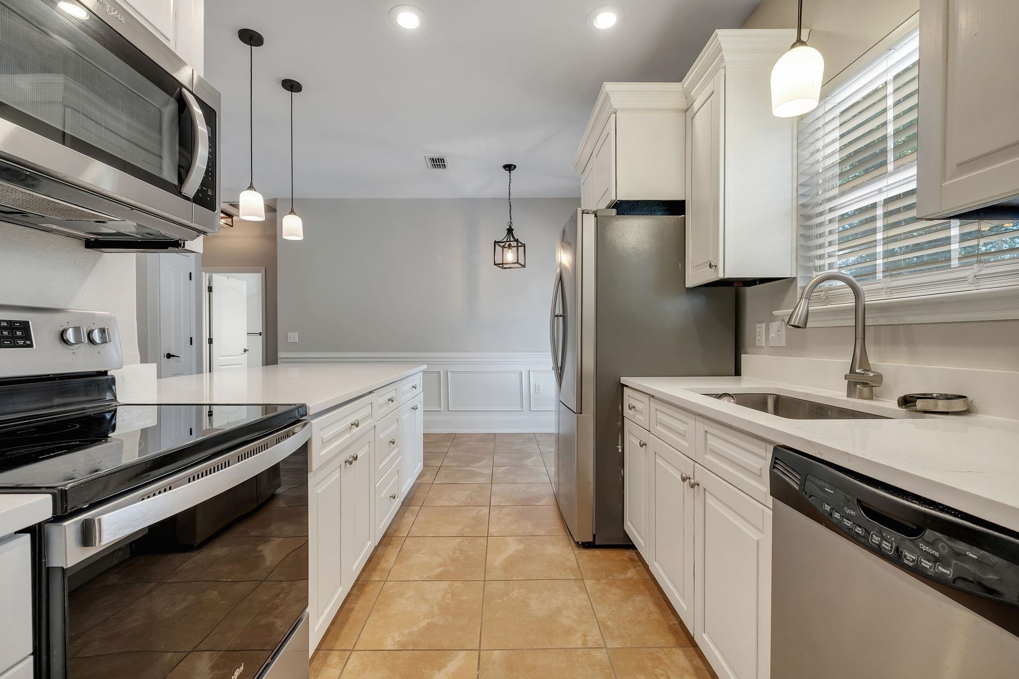 7000 QUAIL COMMON Drive