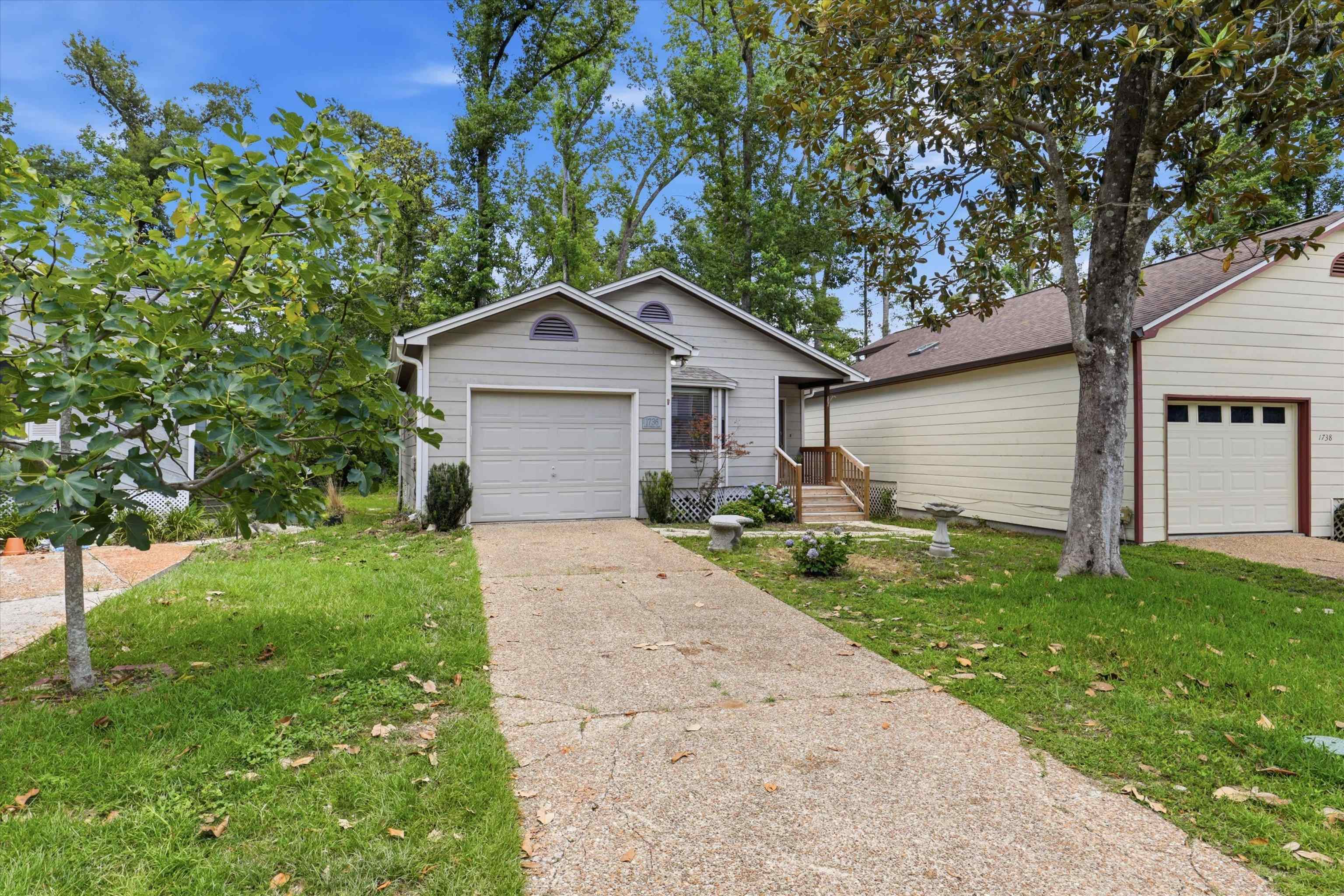 1736 Nestlewood Lane