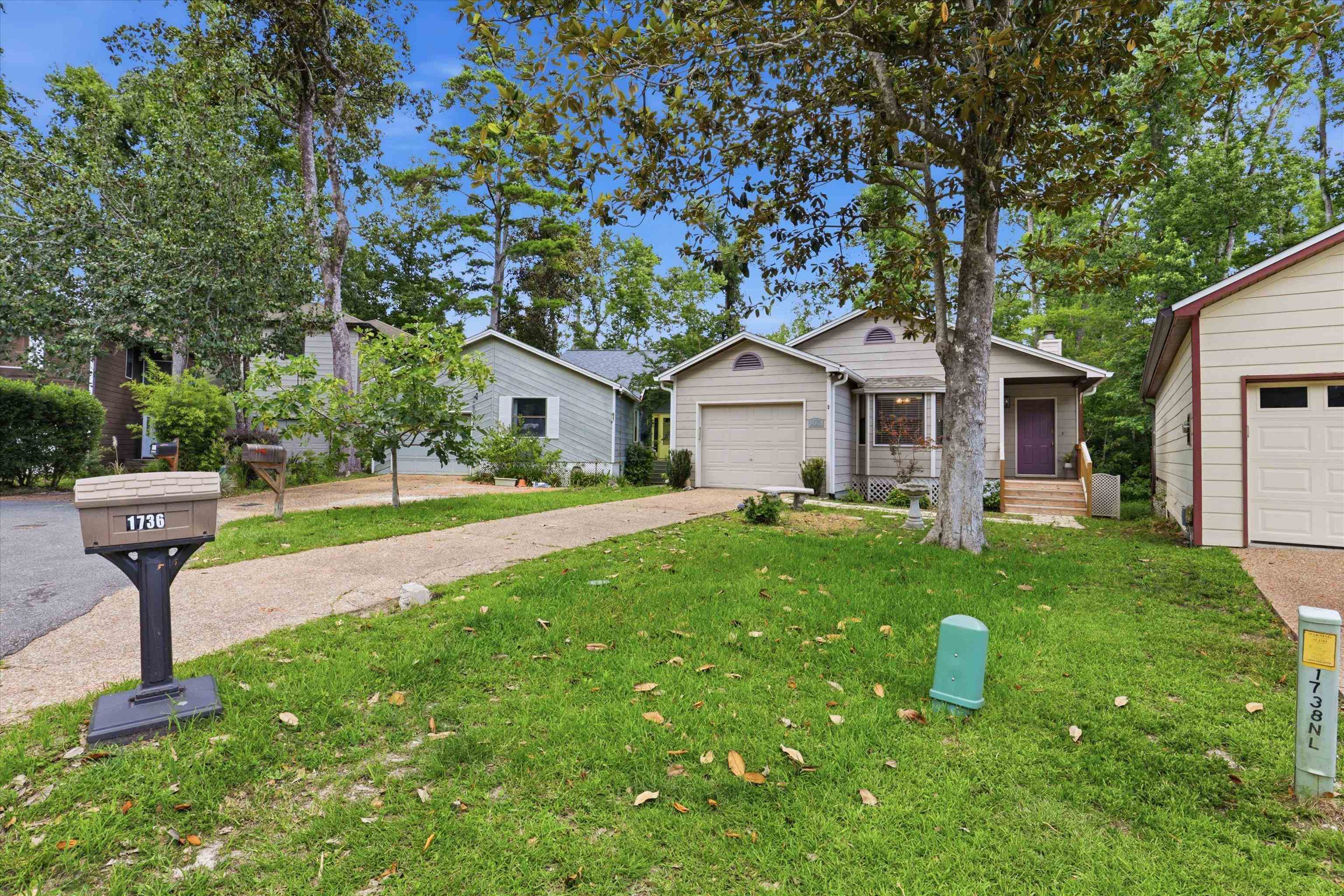 1736 Nestlewood Lane