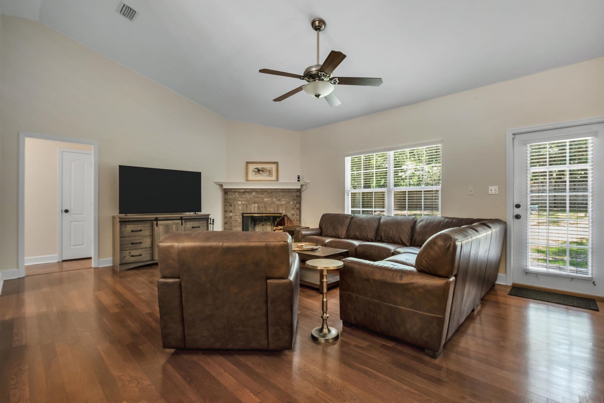 3489 Cedarwood Trail