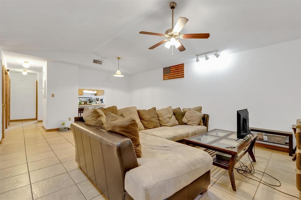 3085 Manison Lane
