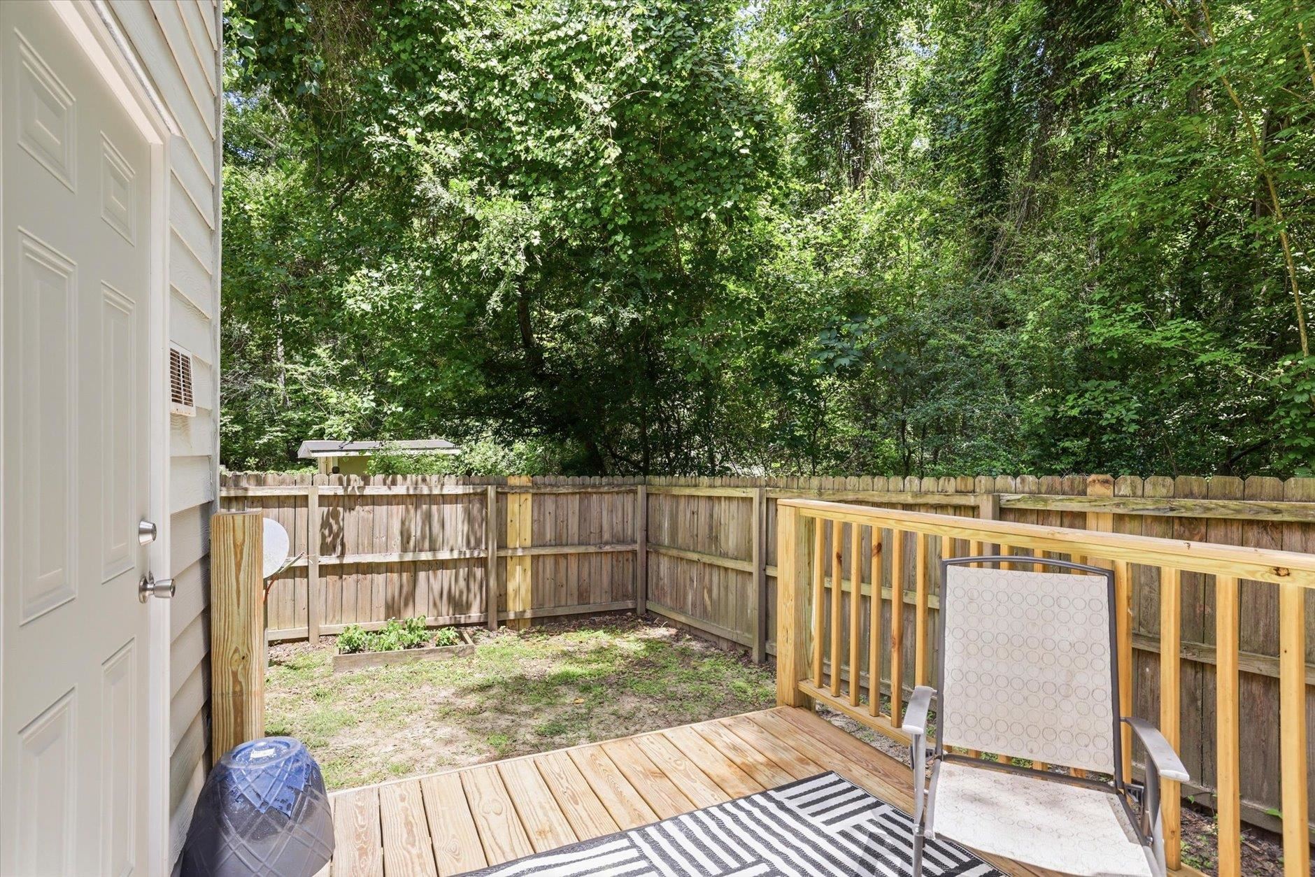 2485 Needle Palm Way