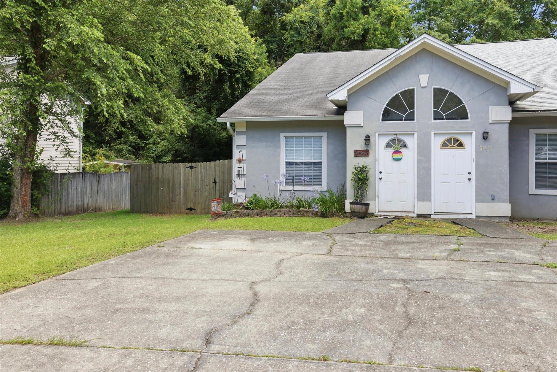 2485 Needle Palm Way