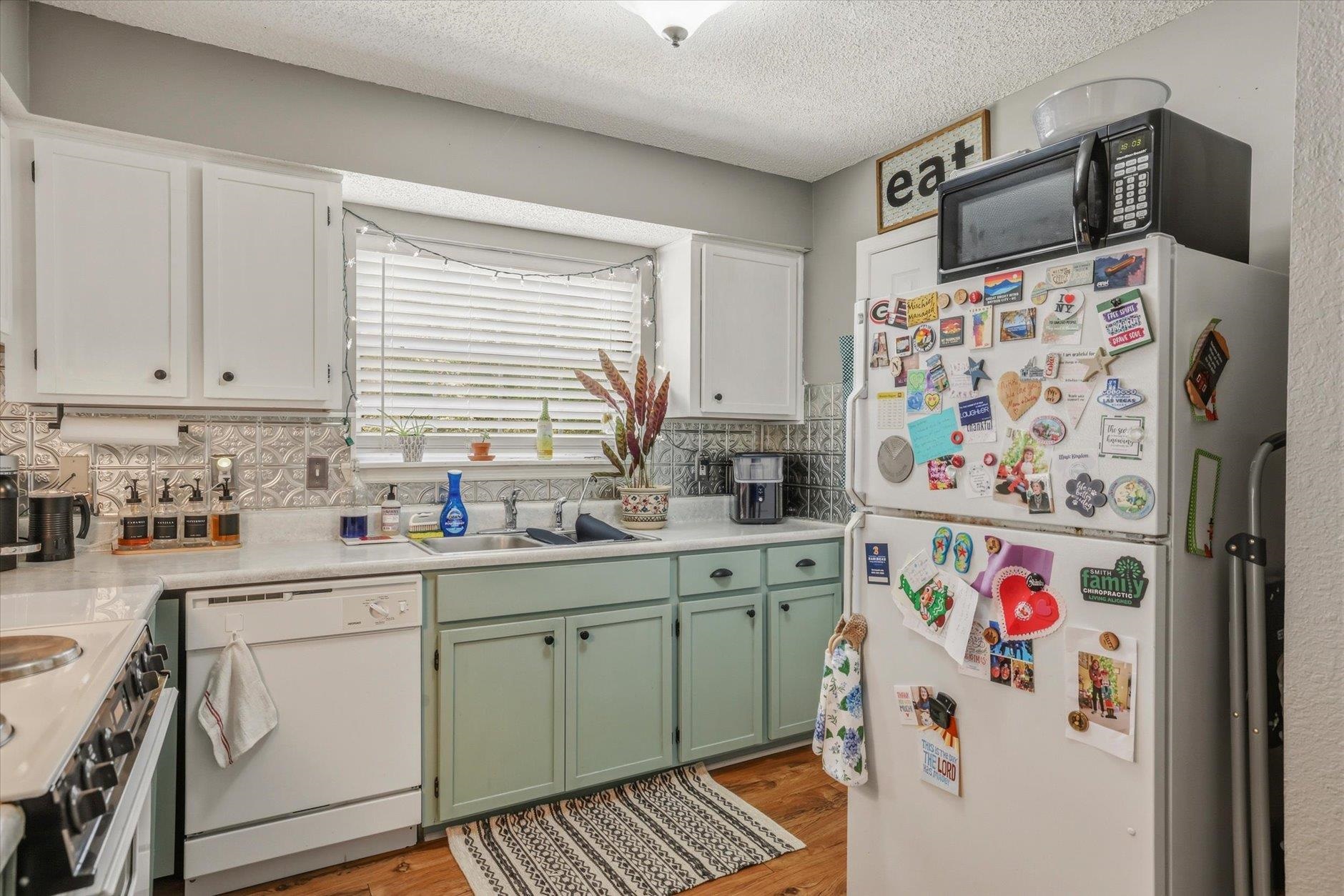 2485 Needle Palm Way