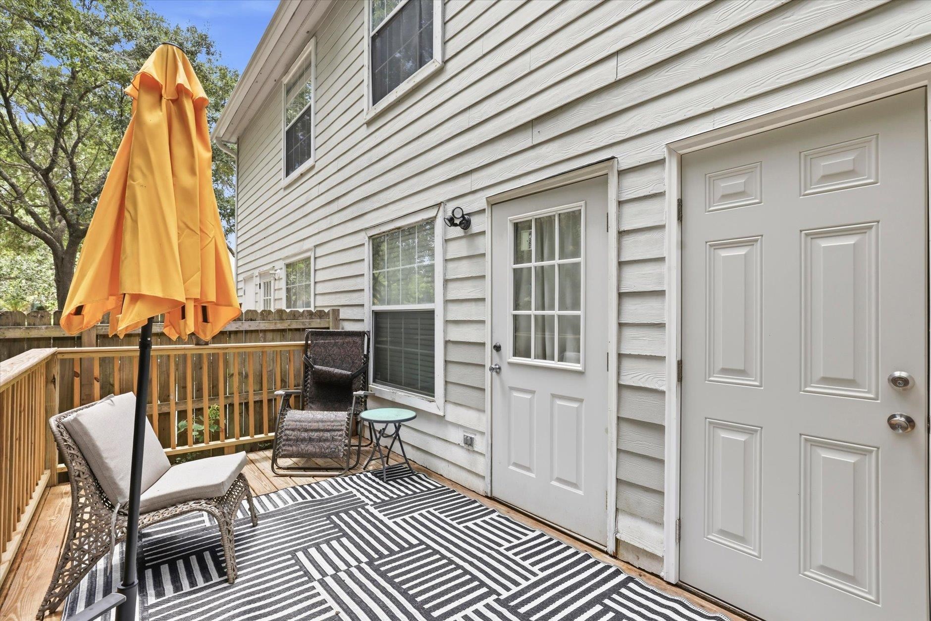 2485 Needle Palm Way