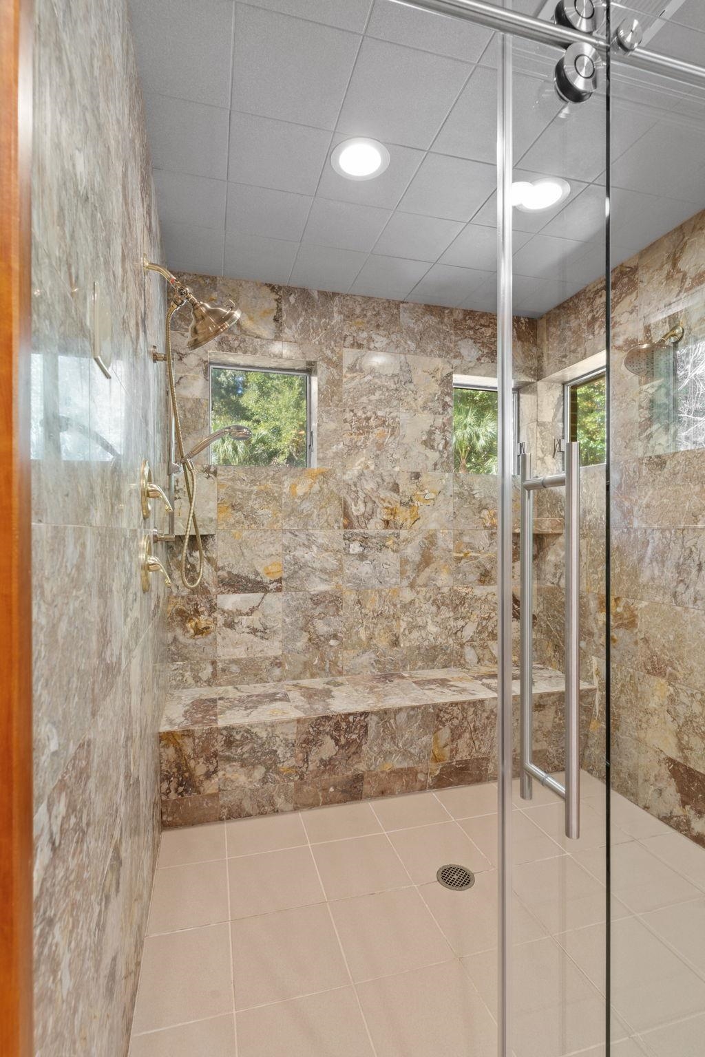 767 RHODEN COVE