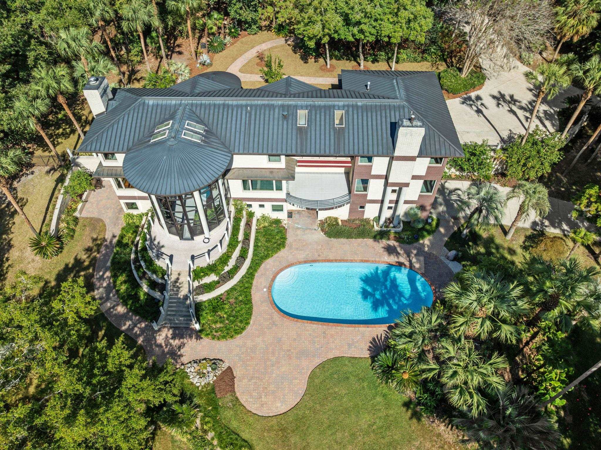 767 RHODEN COVE