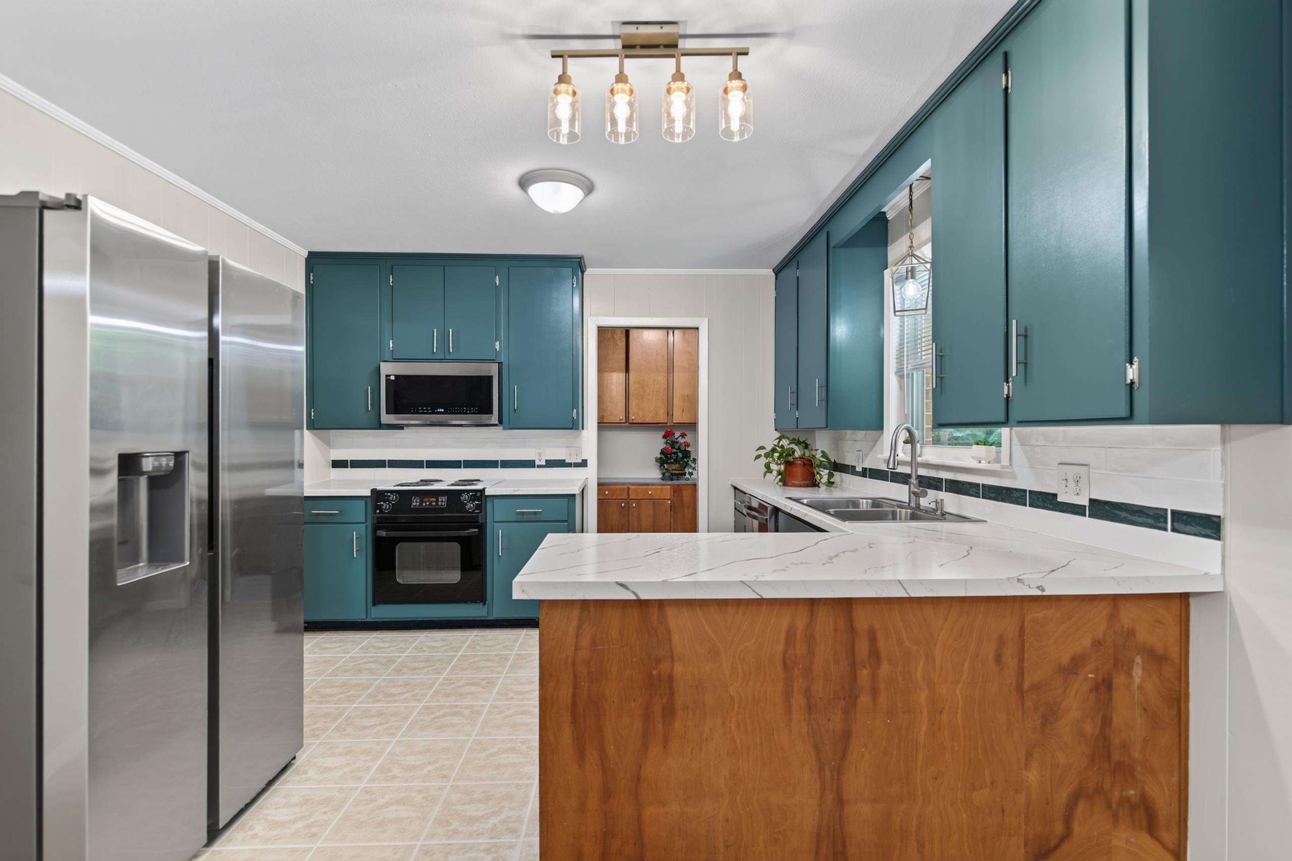 2515 Hastings Dr