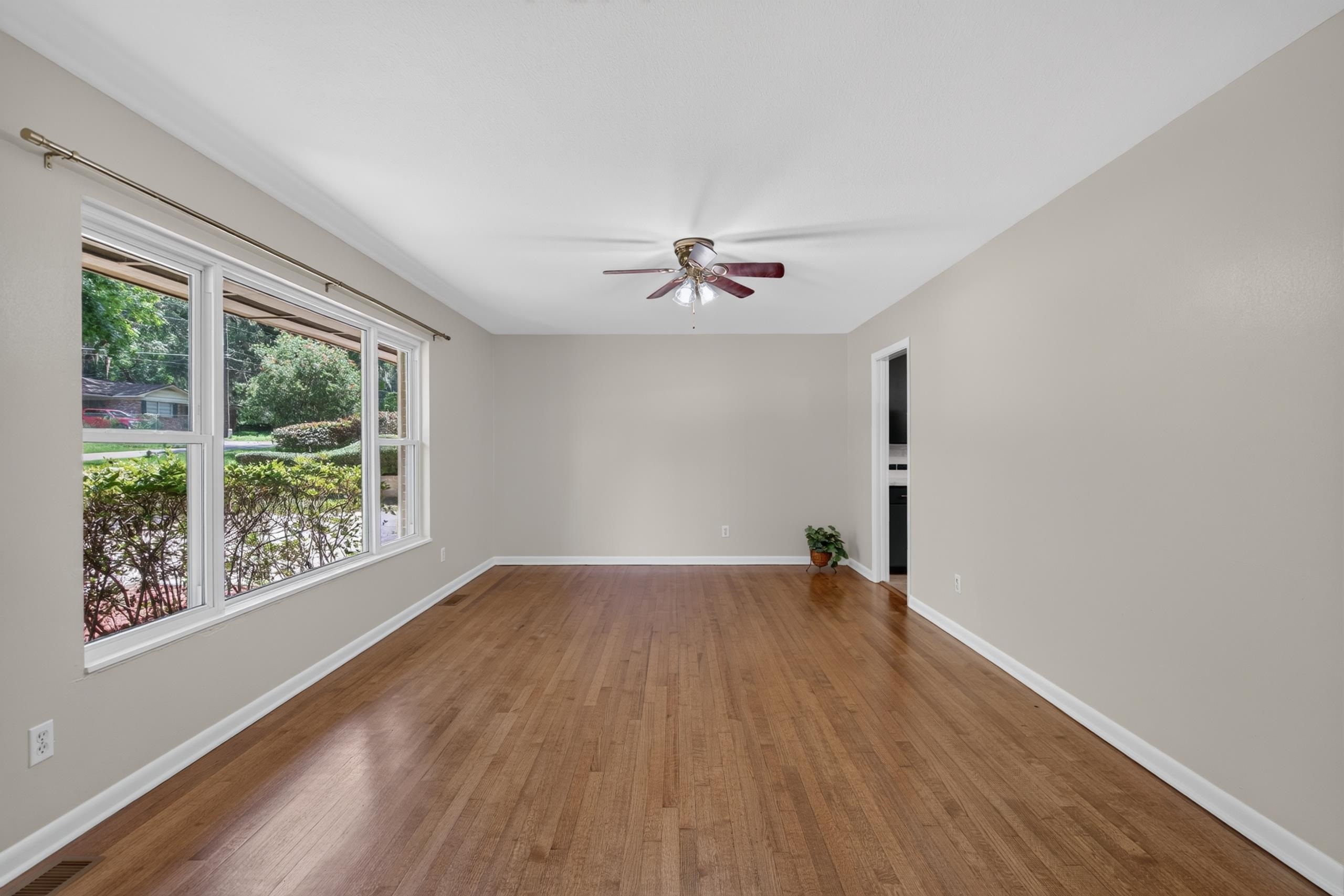 2515 Hastings Dr