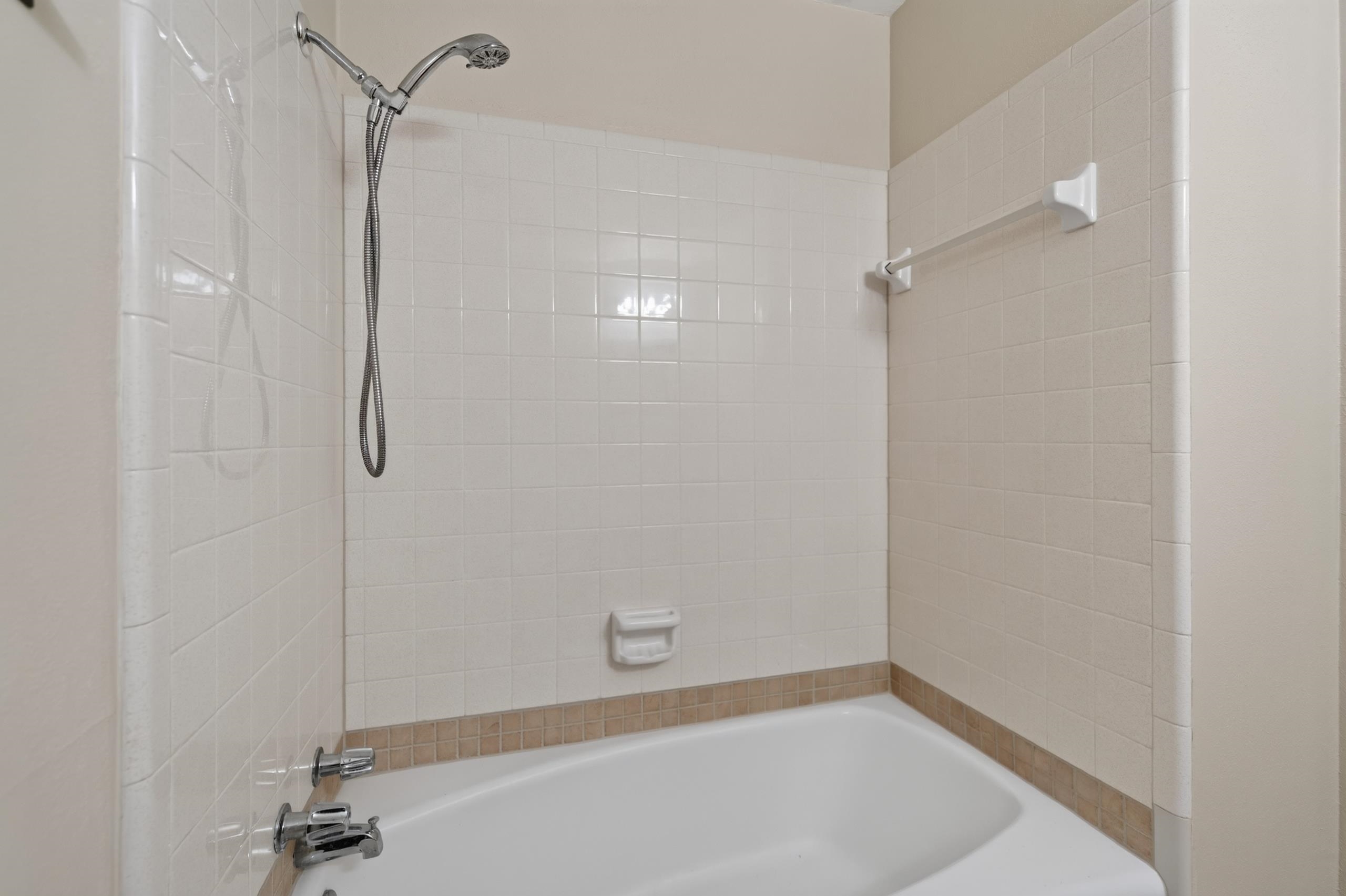 2515 Hastings Dr