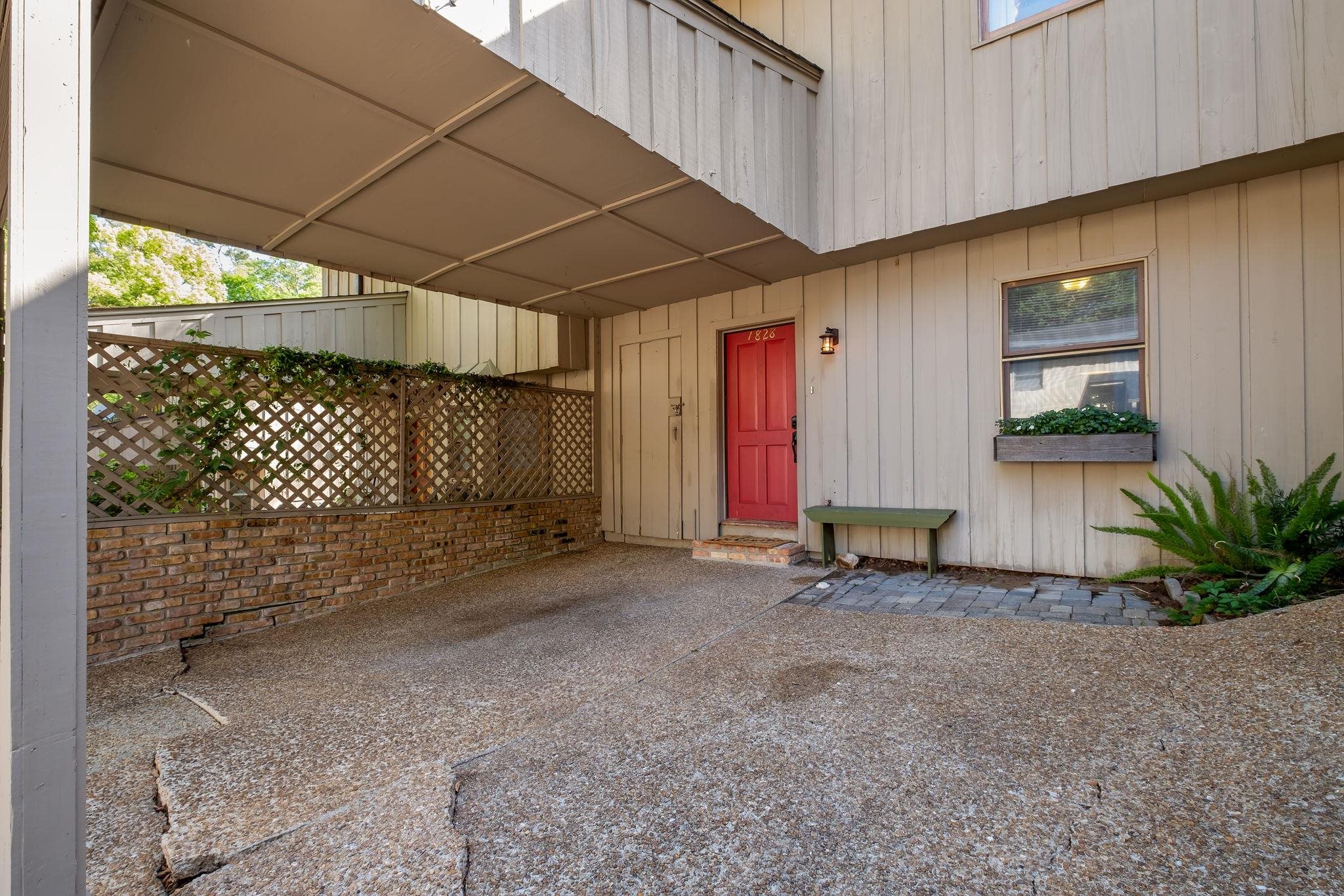 1828 Fernando Lane
