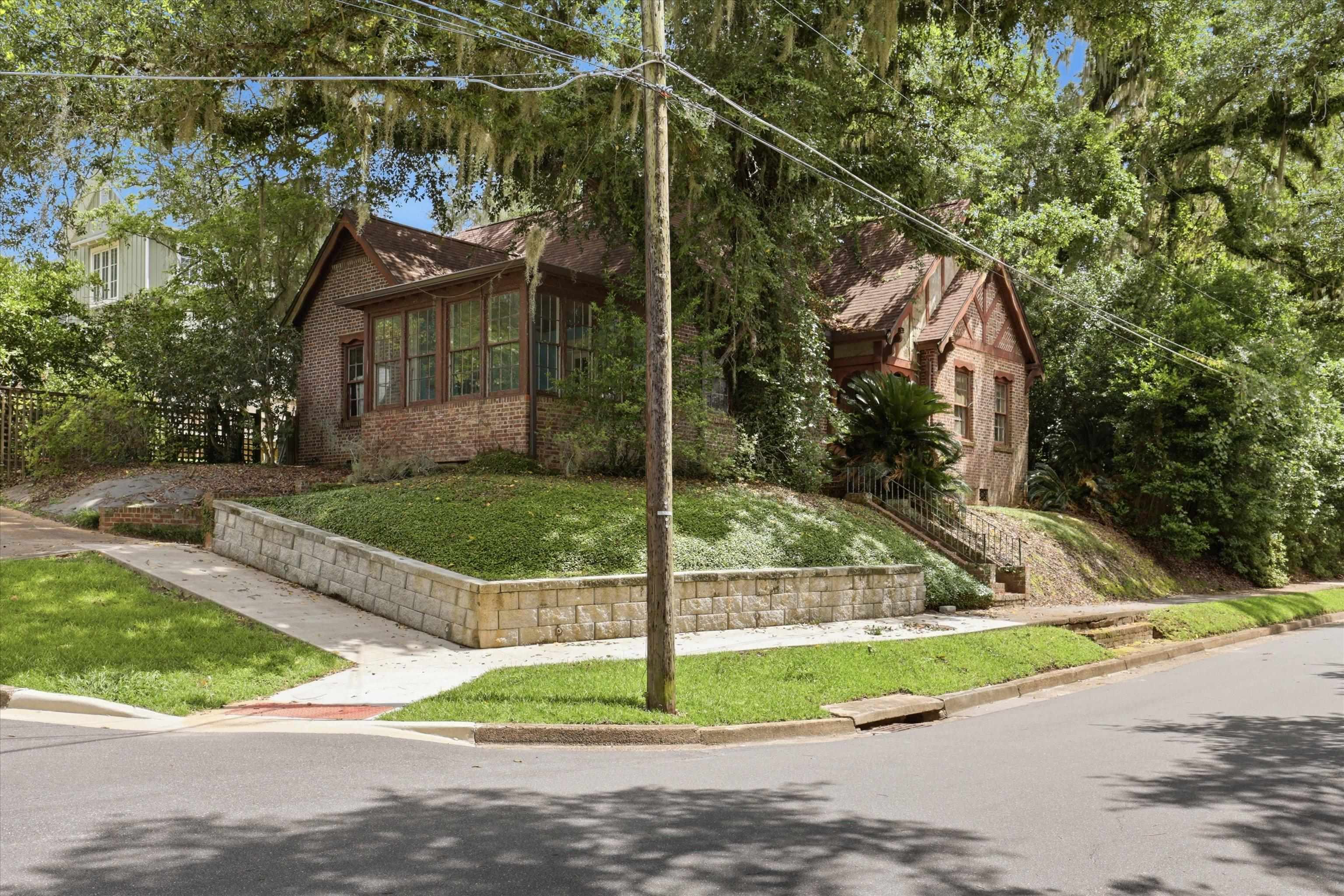 1575 Cristobal Drive