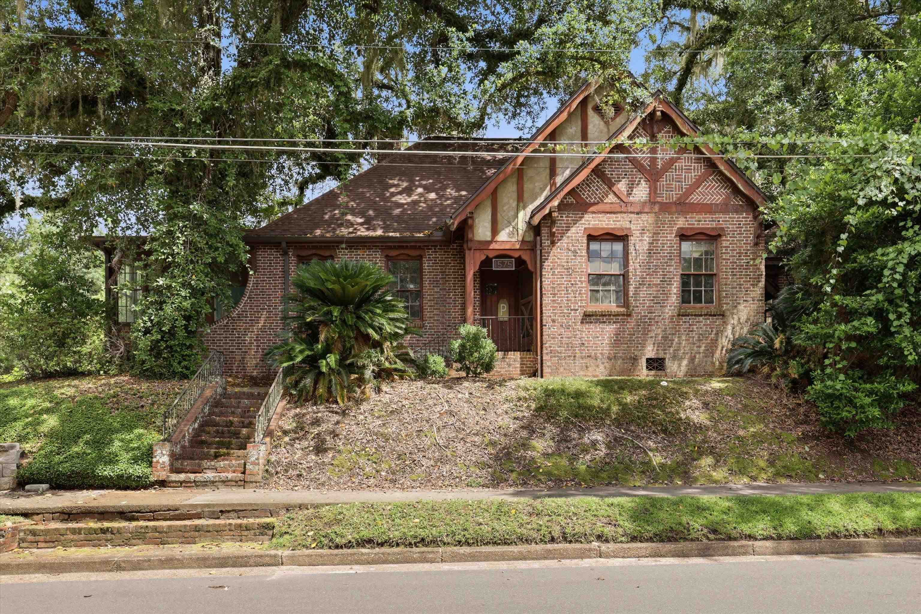 1575 Cristobal Drive