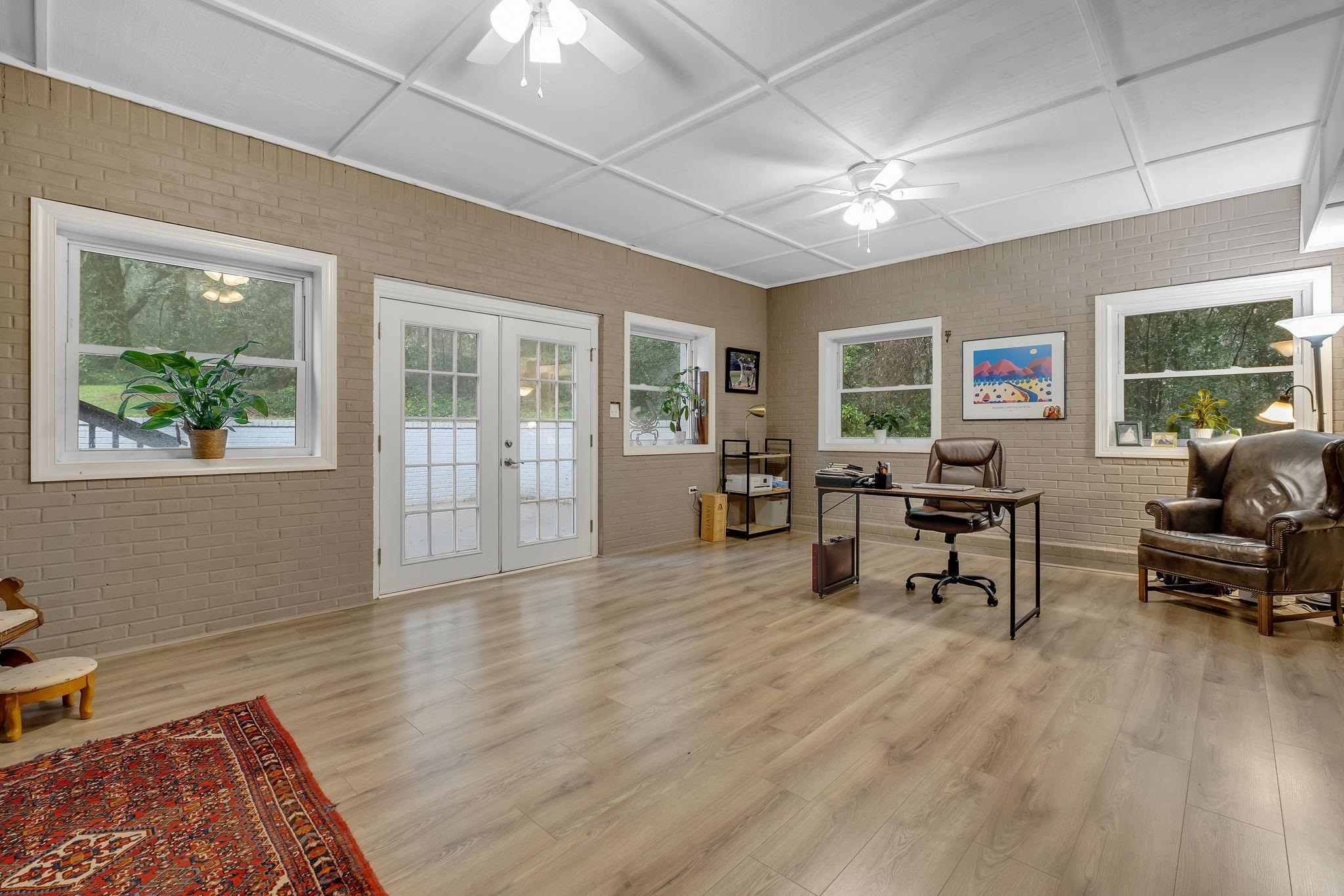 3332 CHARLESTON Road