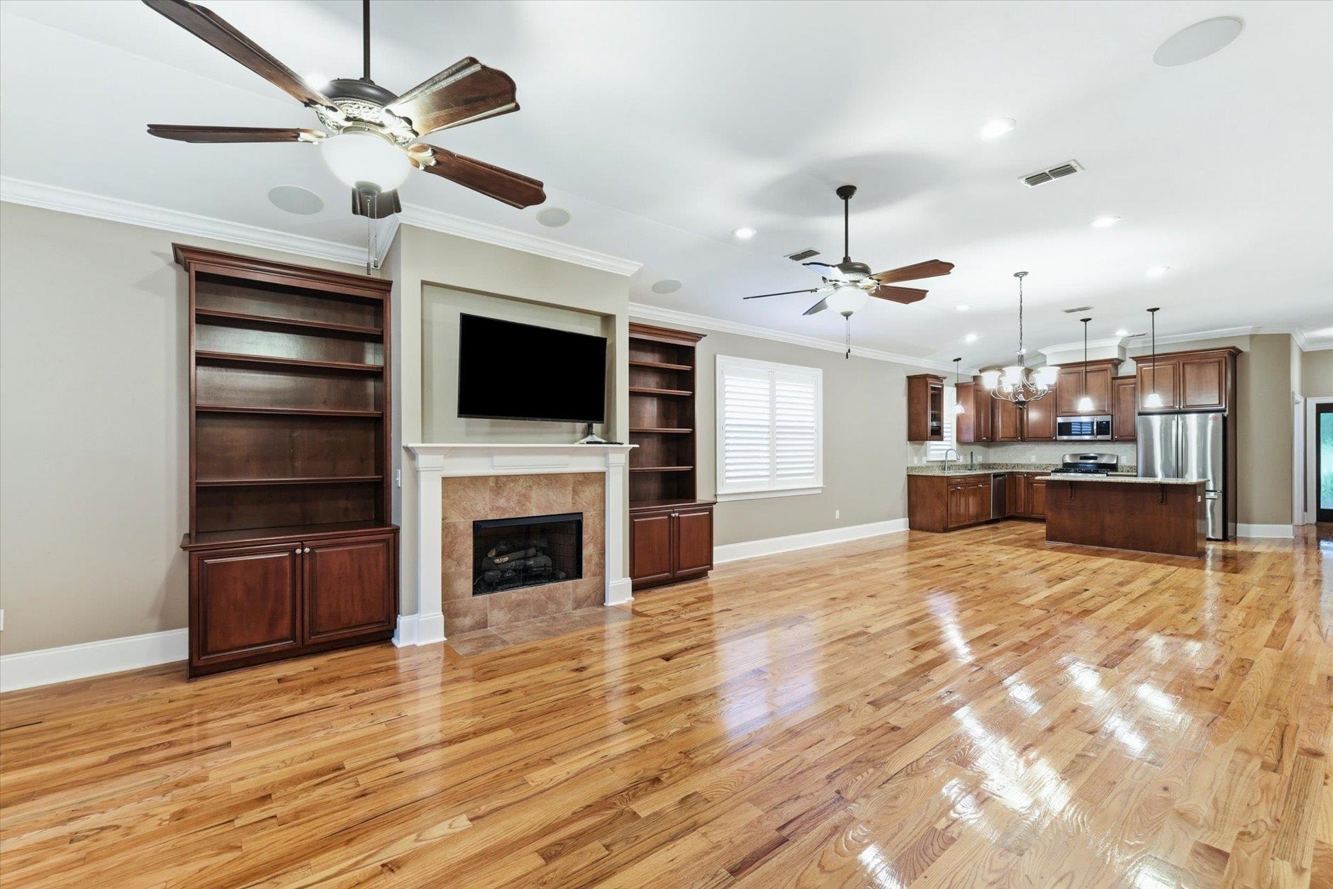 5625 Ringold Lane