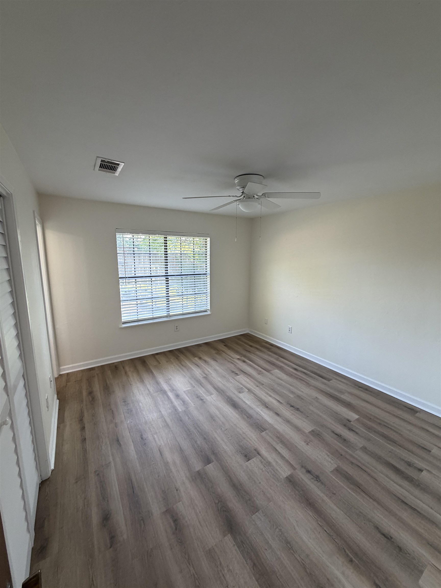2434 Dundee Drive
