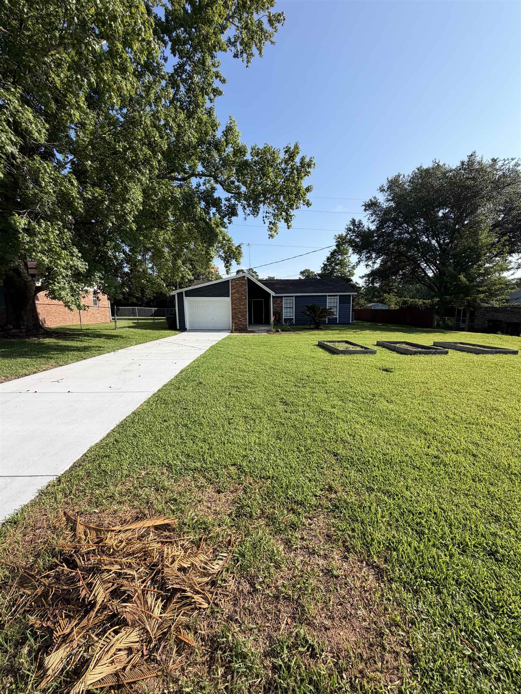 2434 Dundee Drive