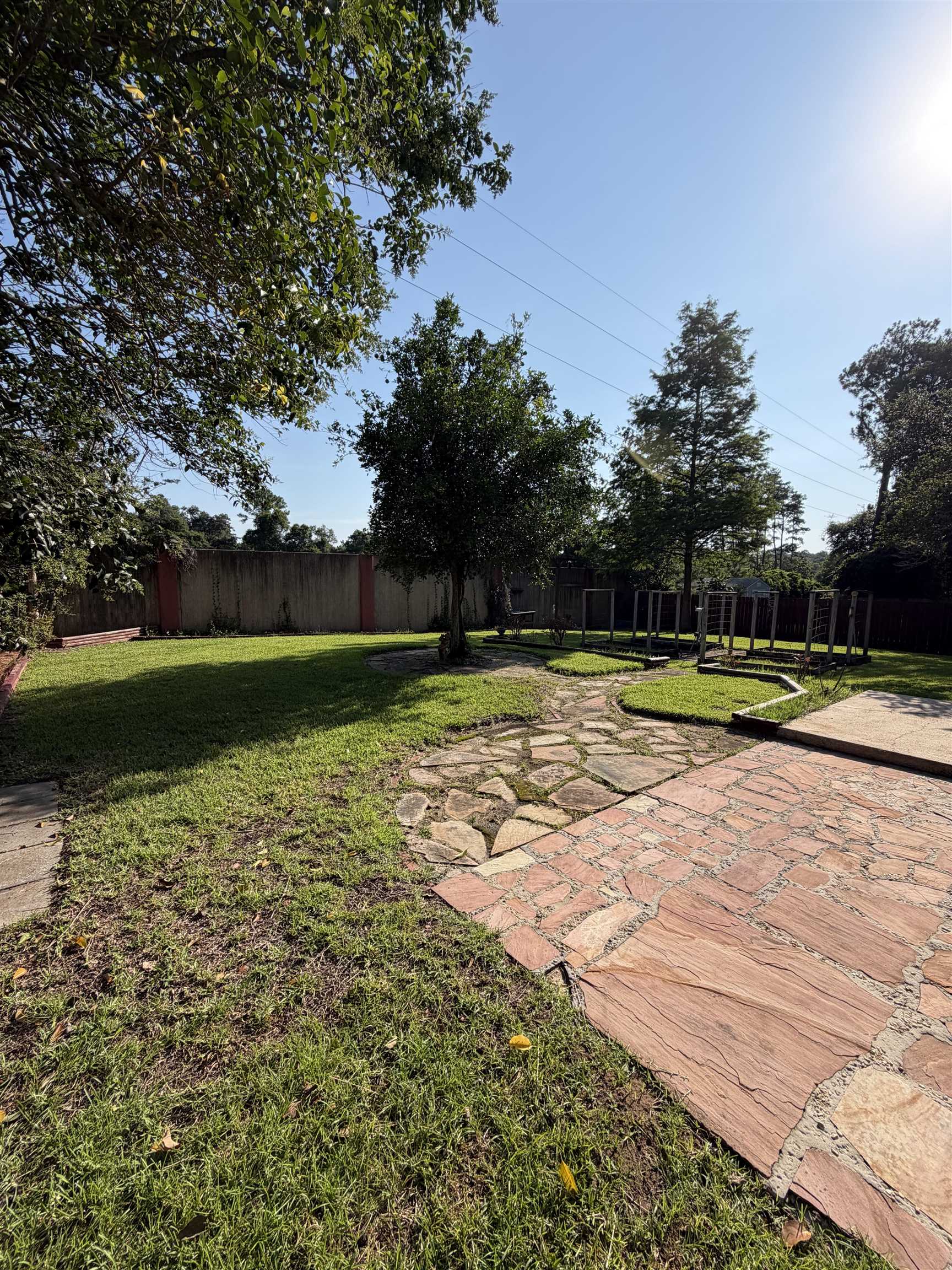 2434 Dundee Drive