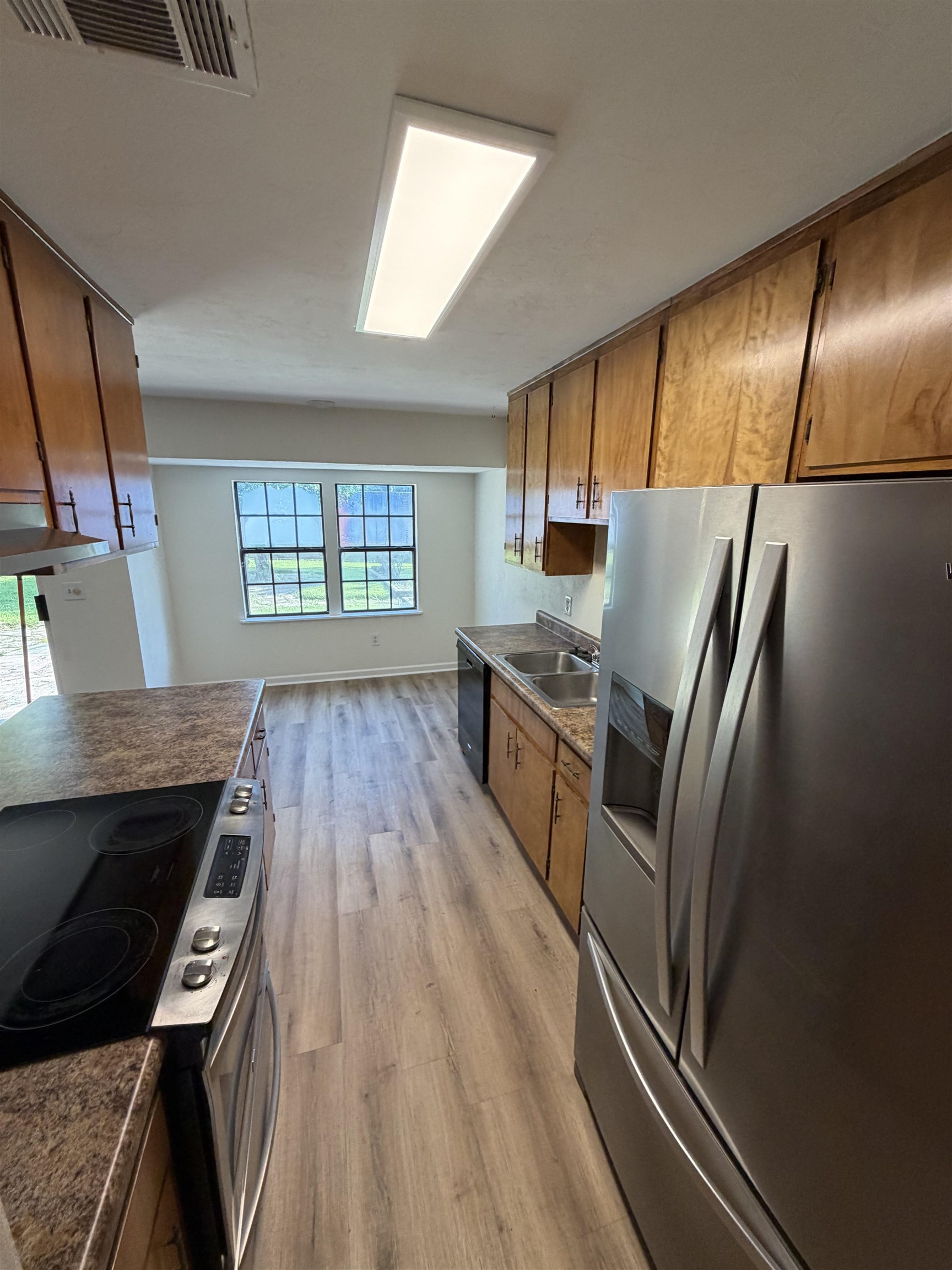 2434 Dundee Drive