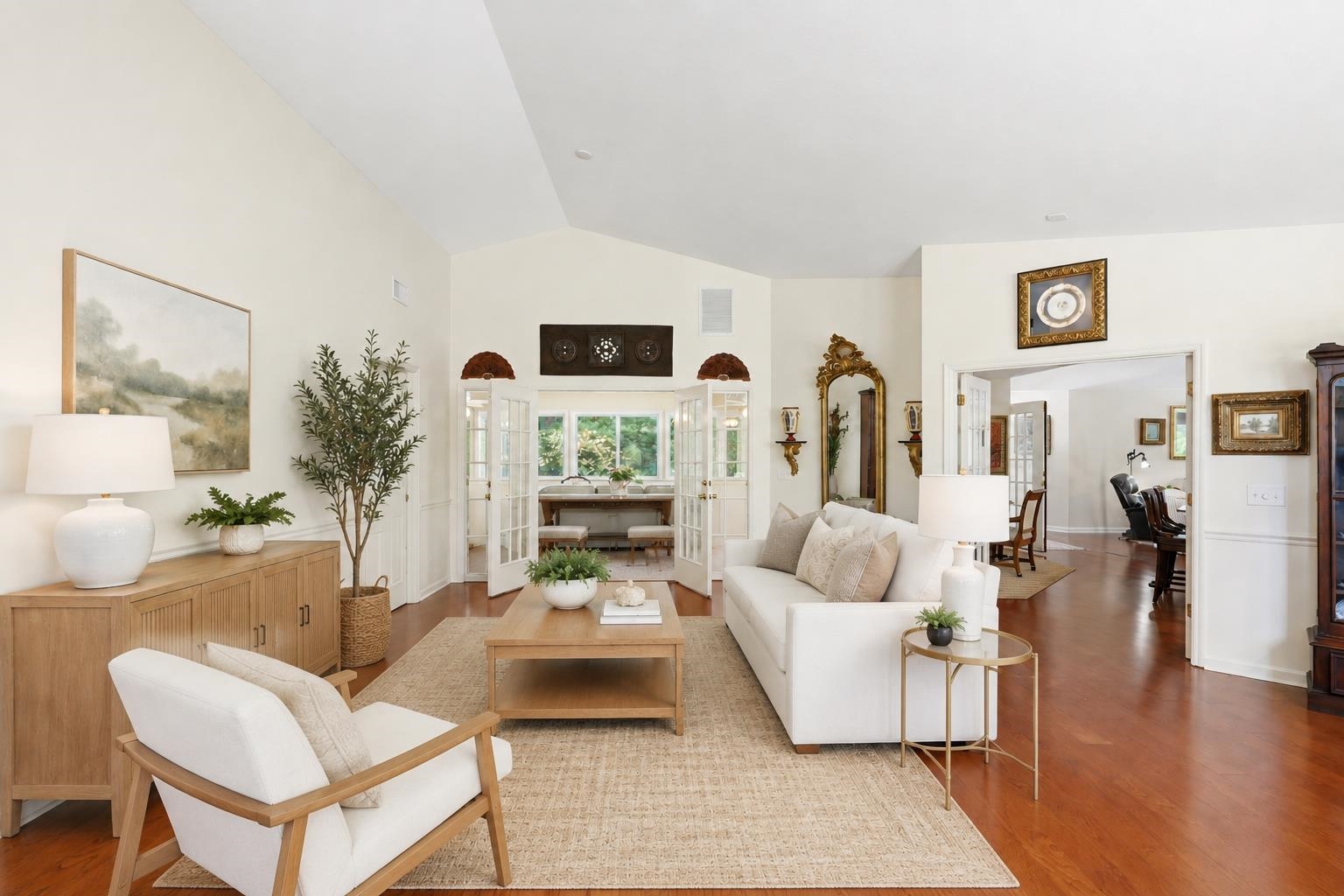 3549 LAKESHORE Drive