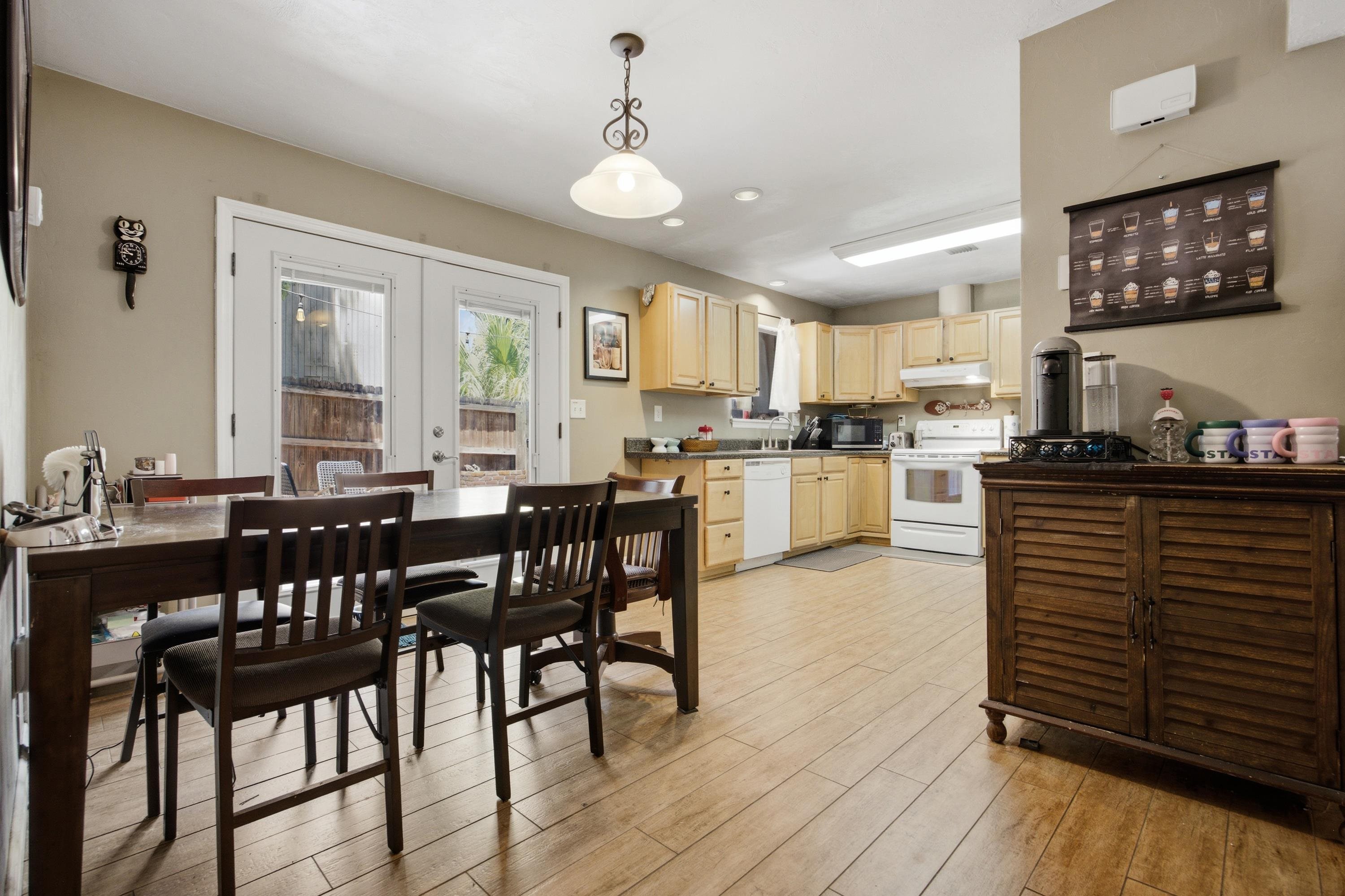 4426 Bayshore Circle