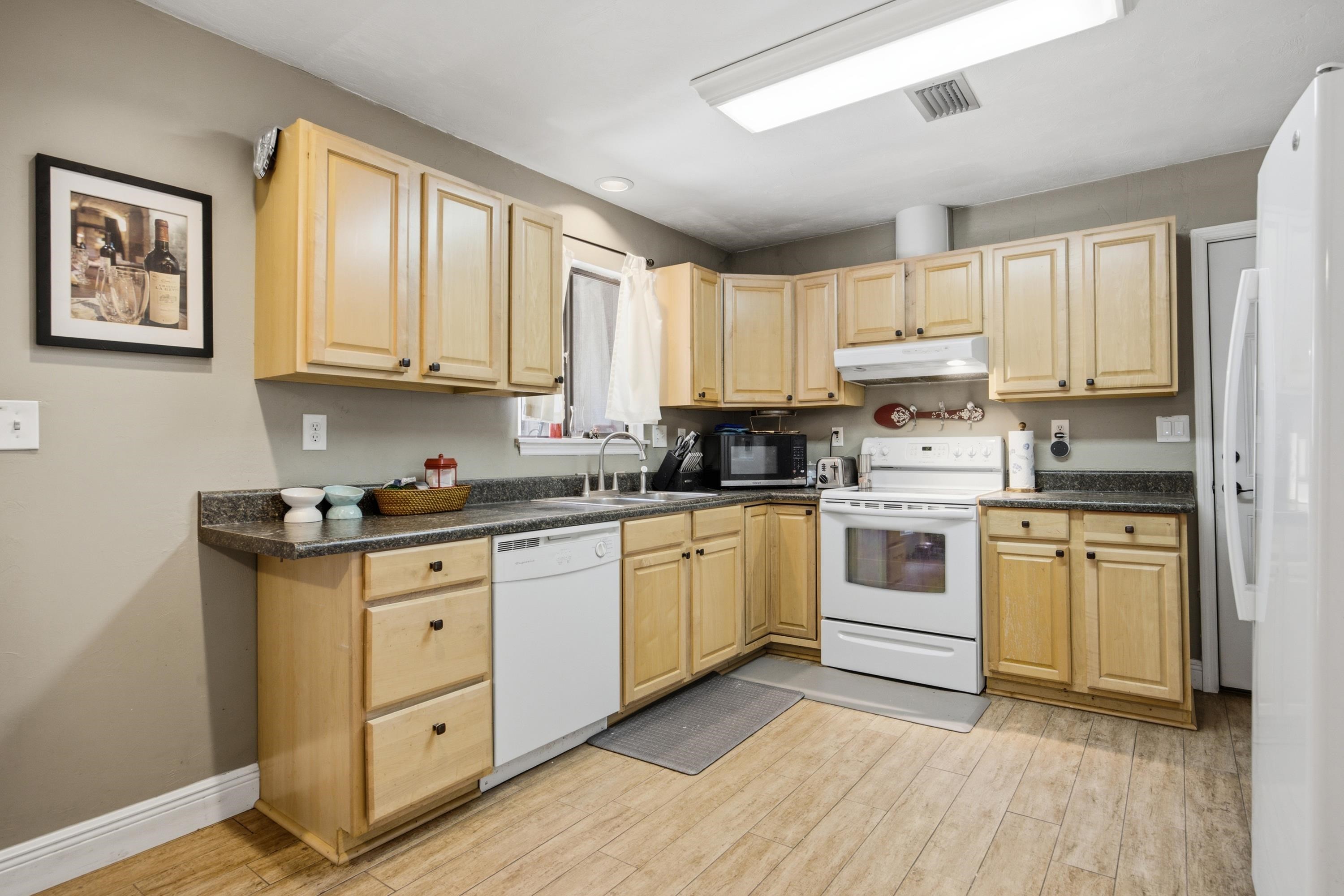 4426 Bayshore Circle