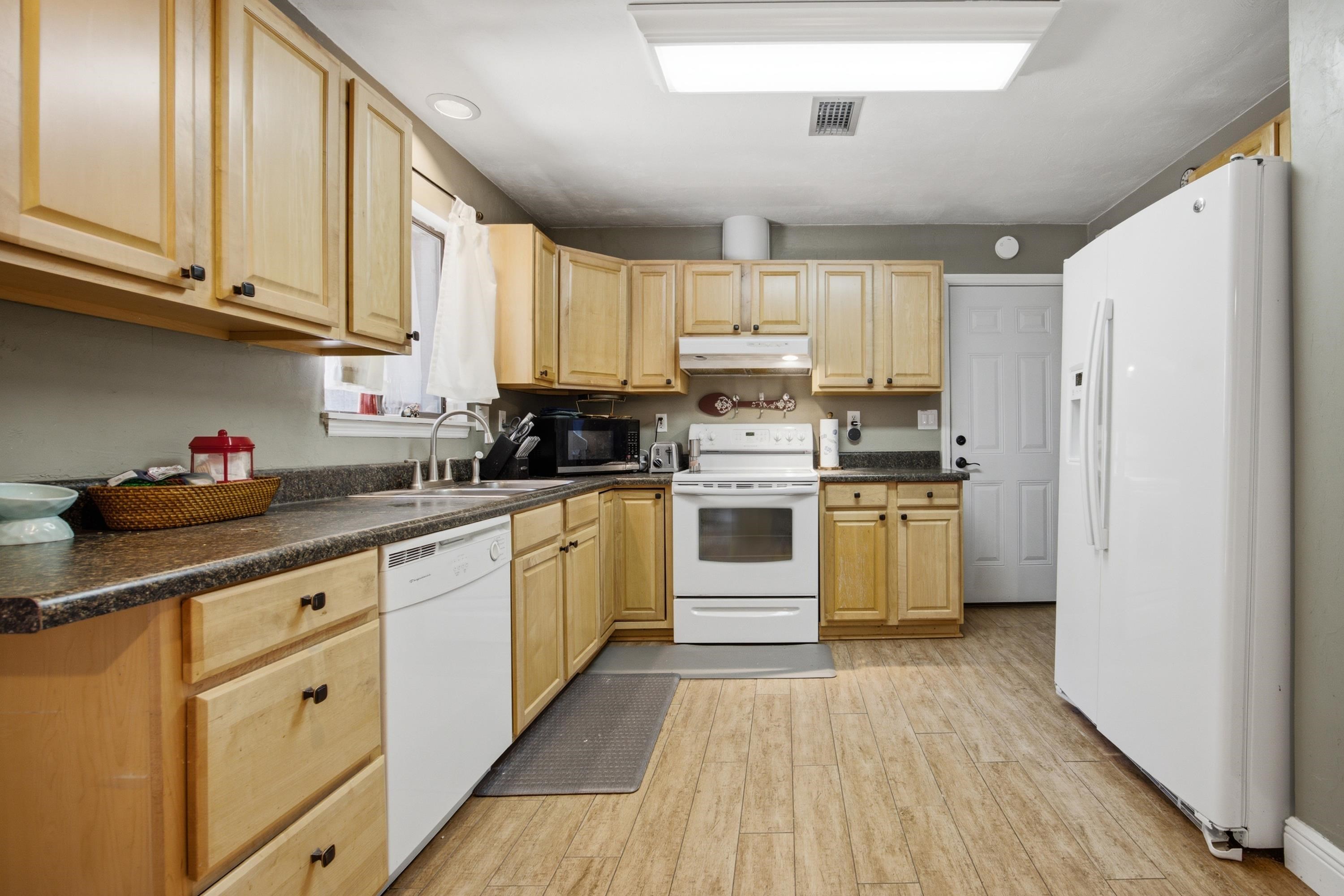 4426 Bayshore Circle