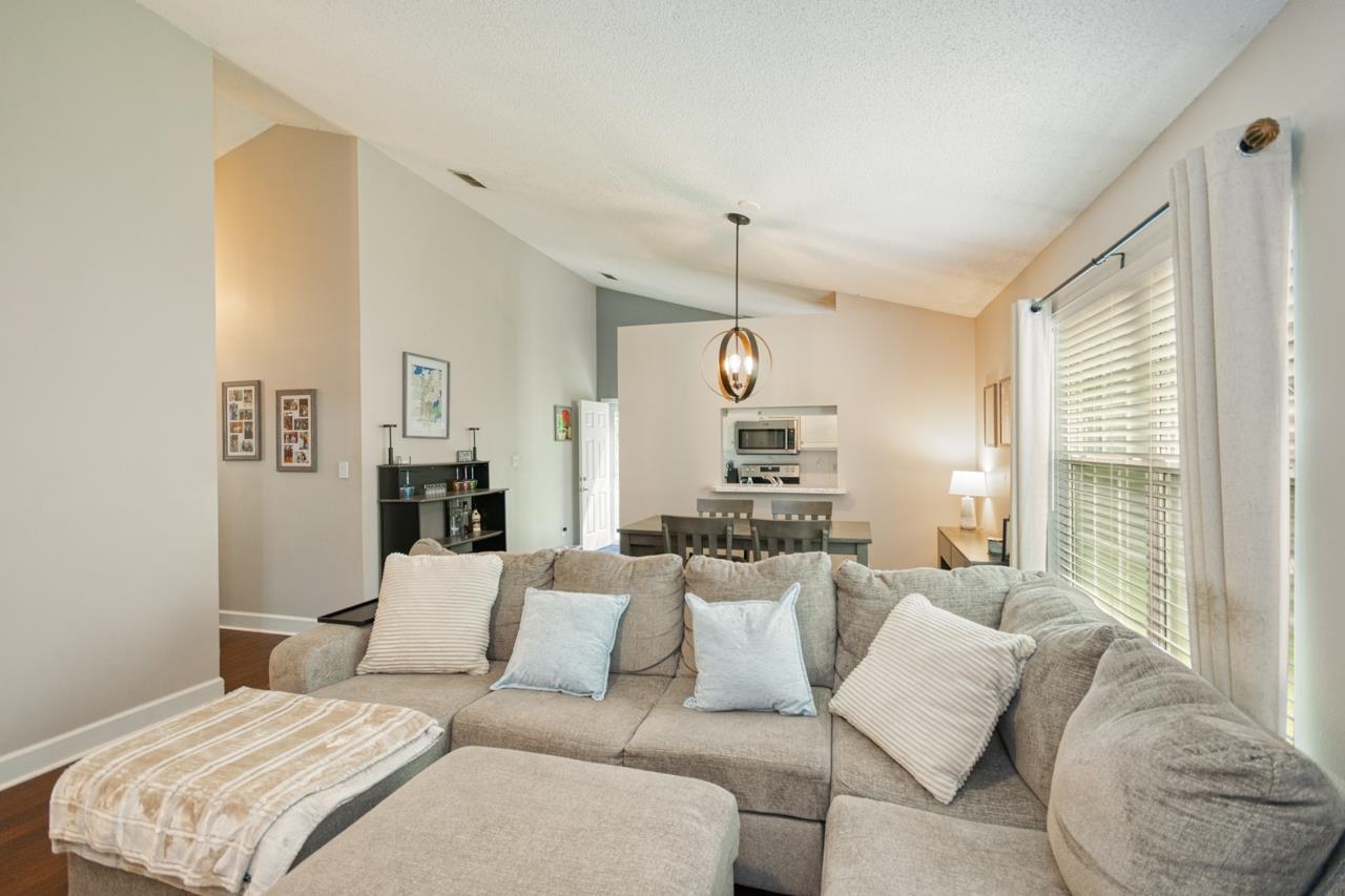 9138 Stonehenge Trail