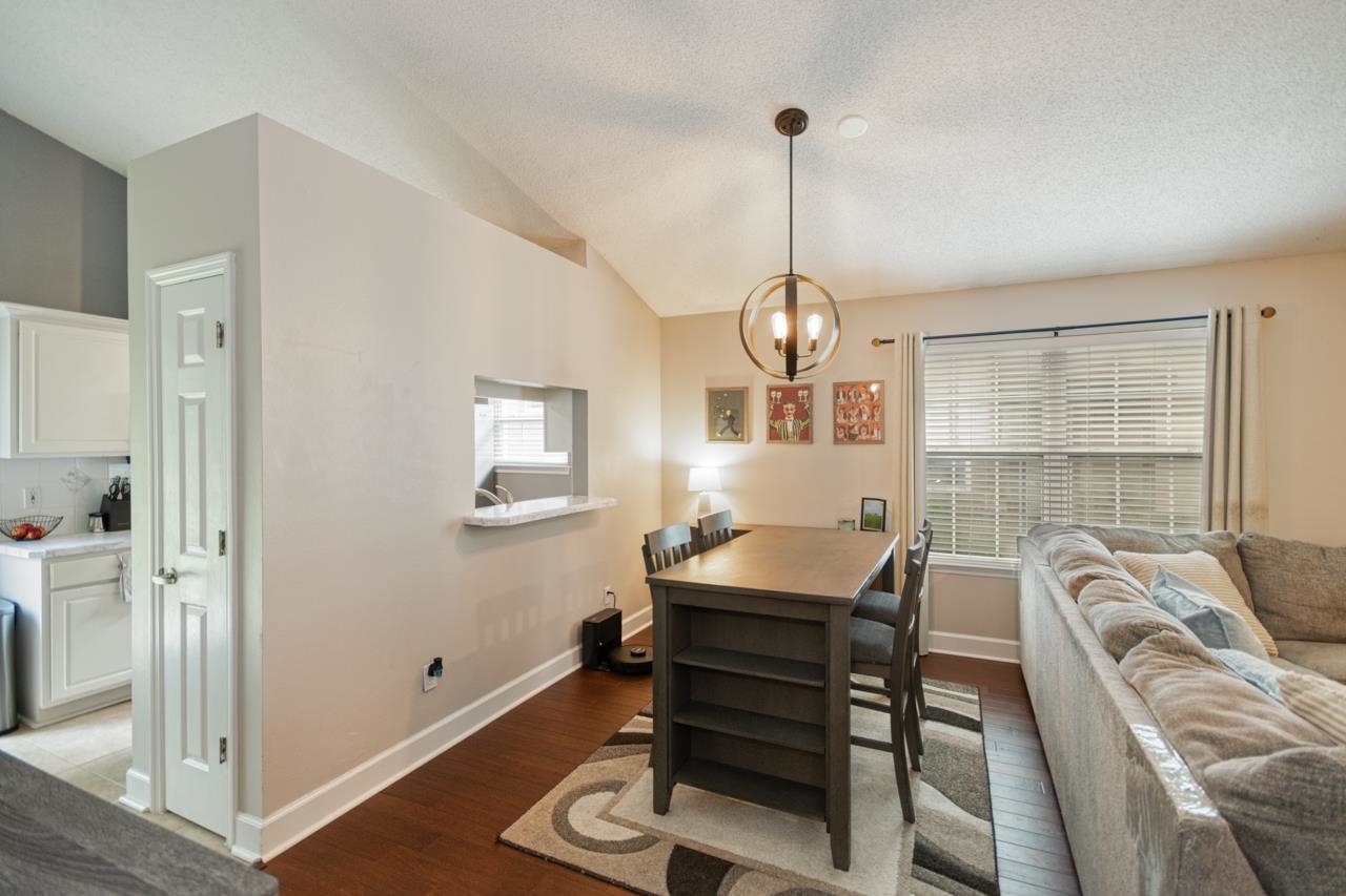 9138 Stonehenge Trail