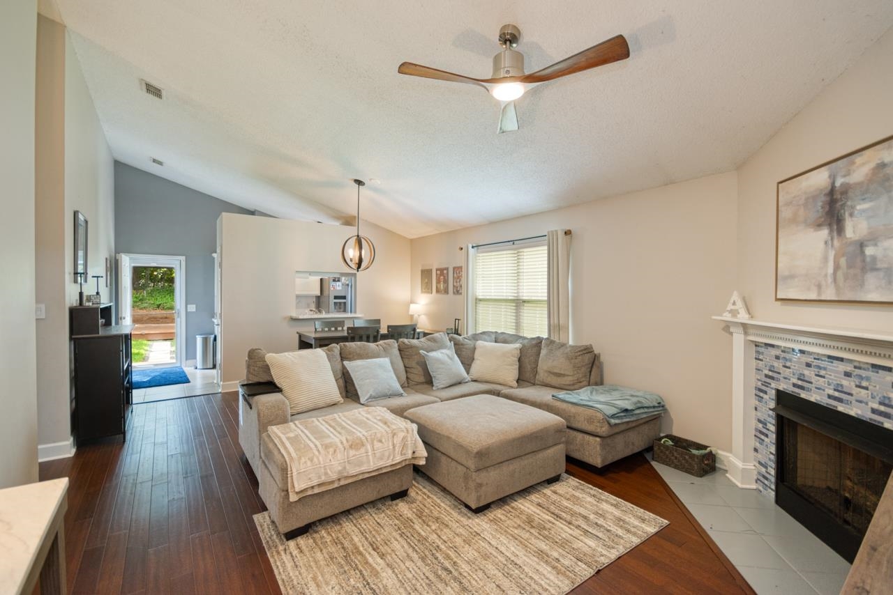 9138 Stonehenge Trail