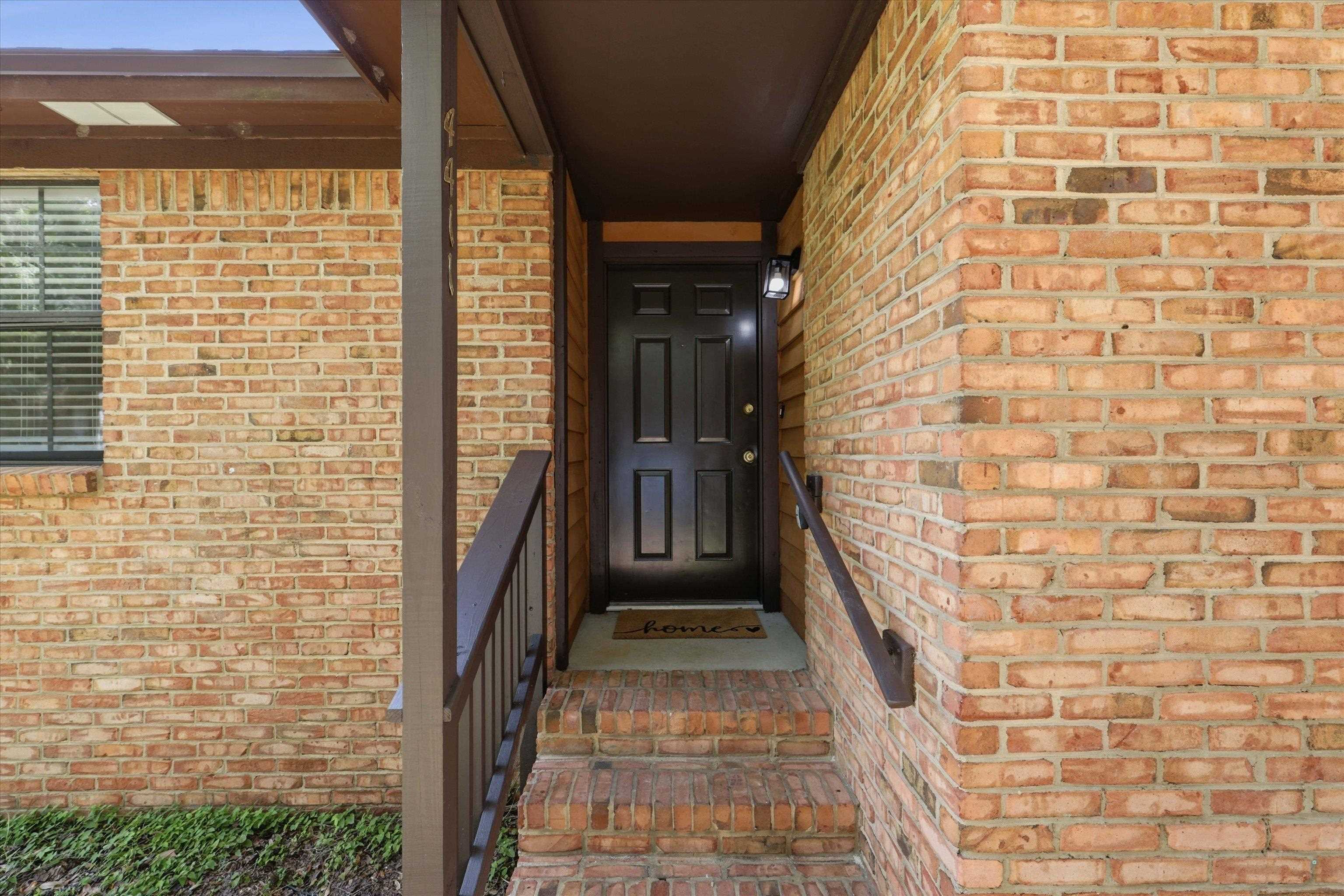 4411 Stratfordshire Court