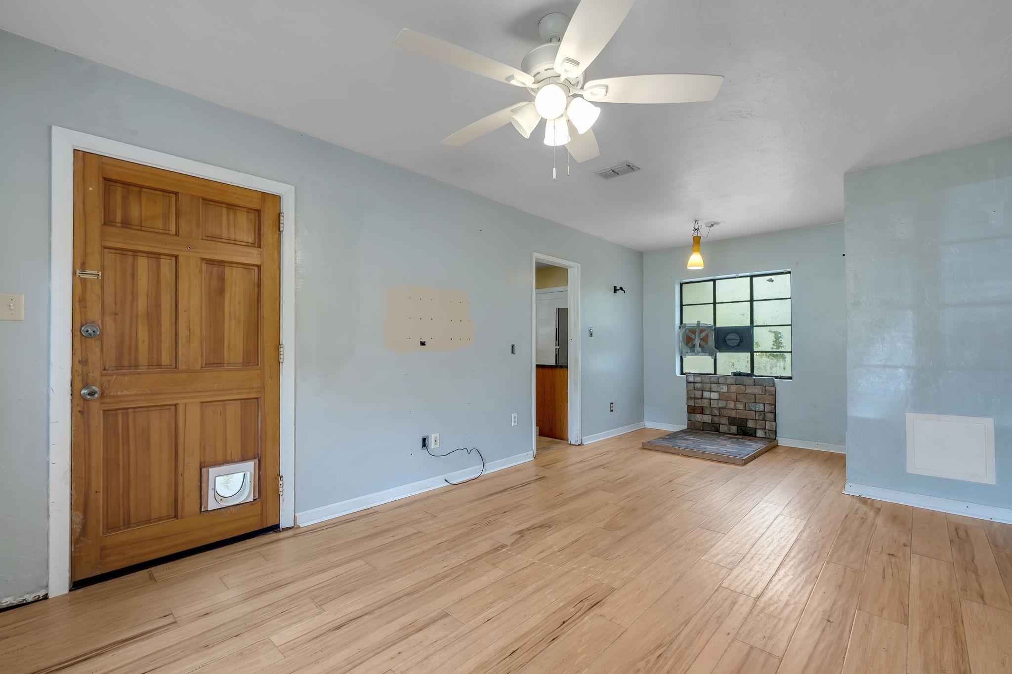 3822 Roswell Drive