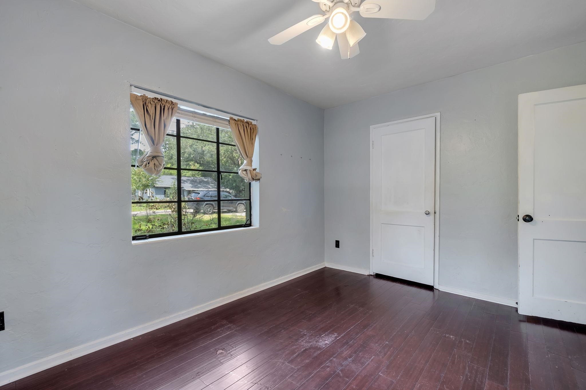 3822 Roswell Drive