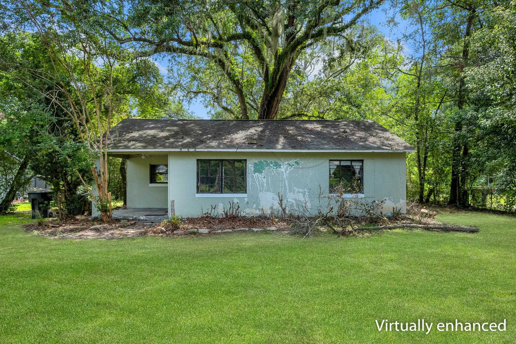 3822 Roswell Drive