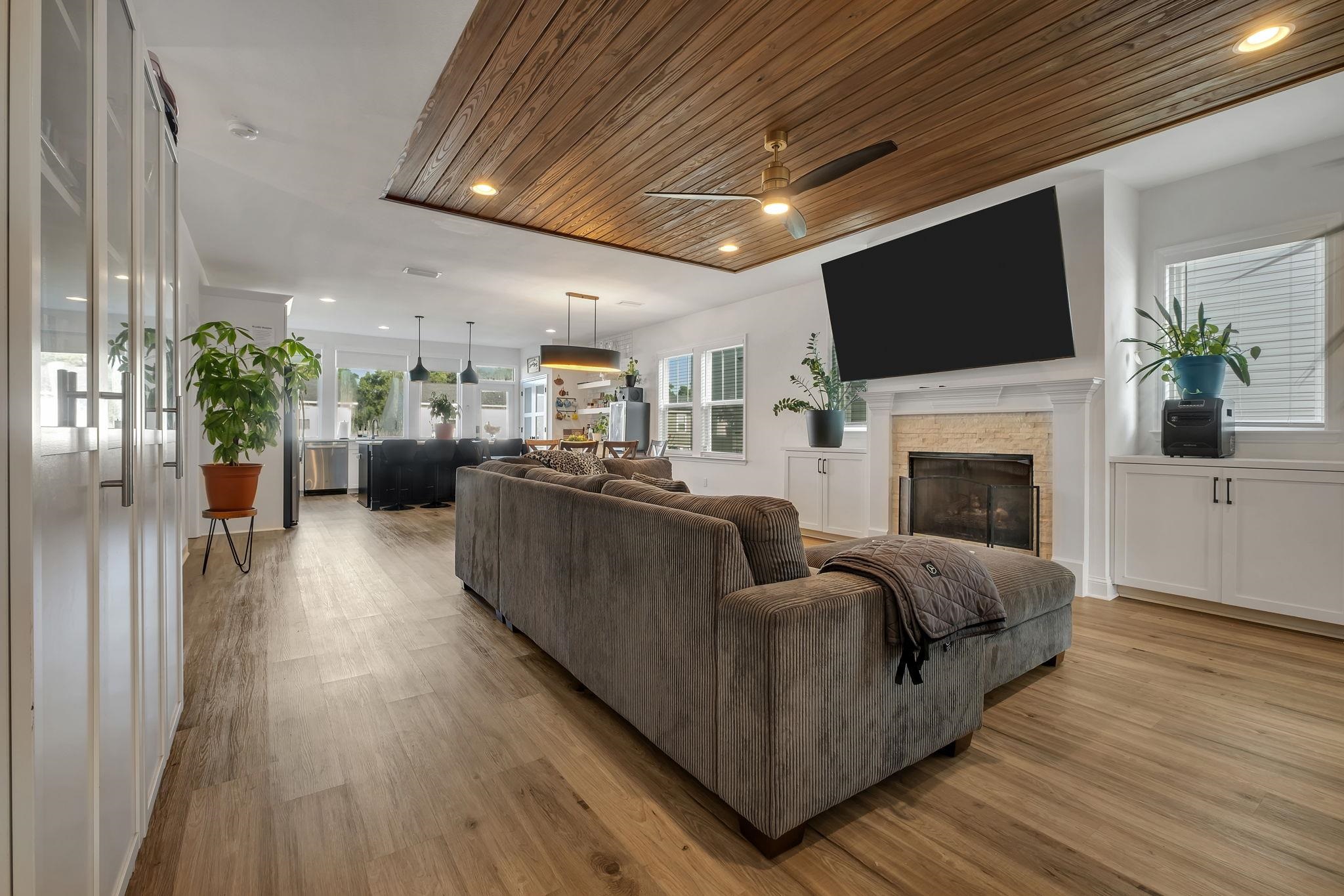 8618 Brooklin Place