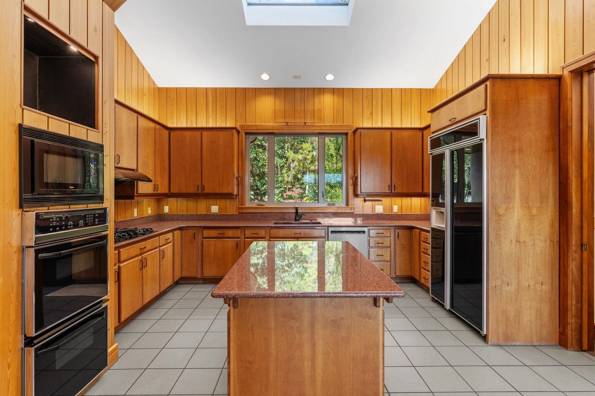 767 RHODEN COVE