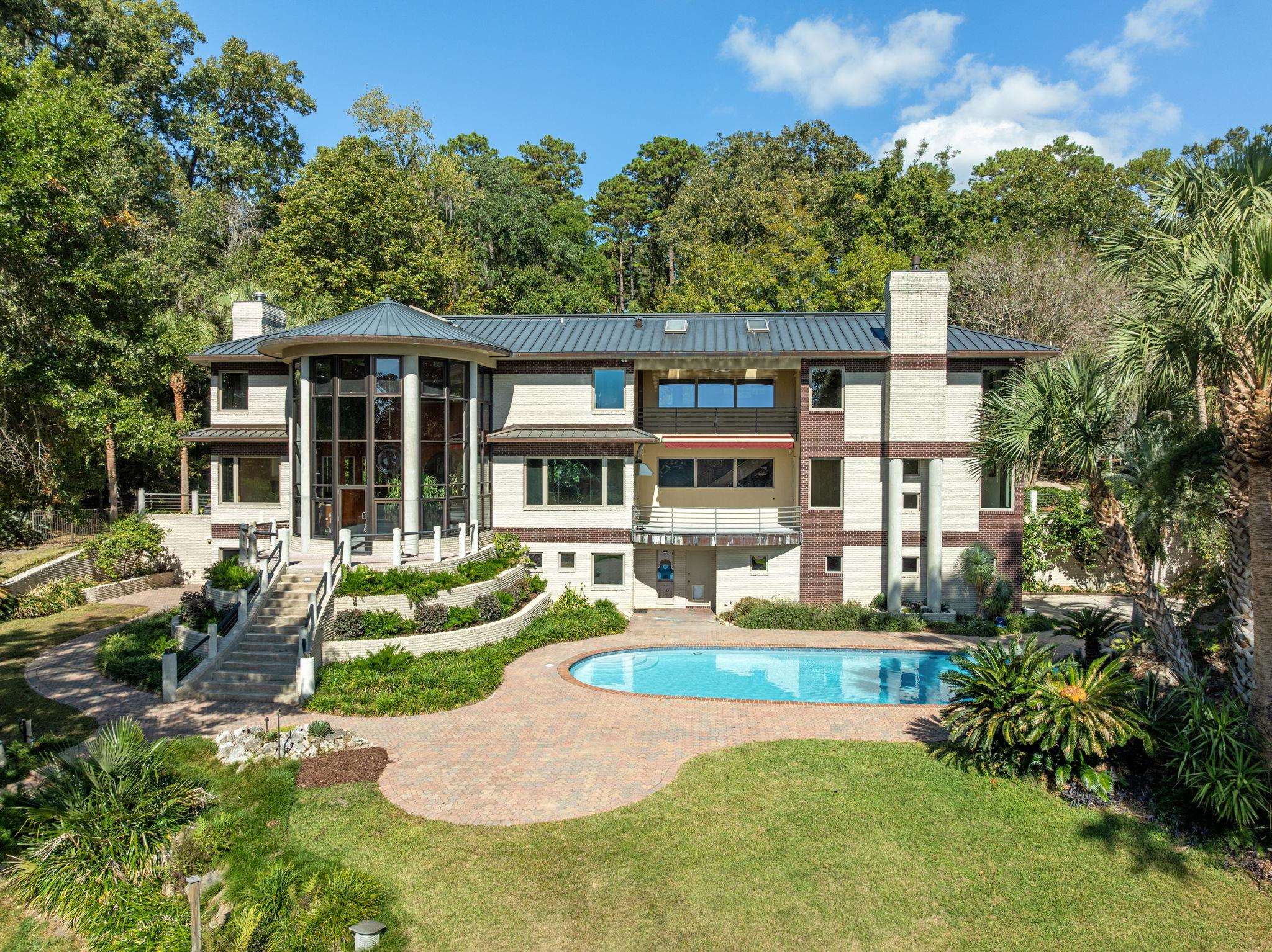 767 RHODEN COVE