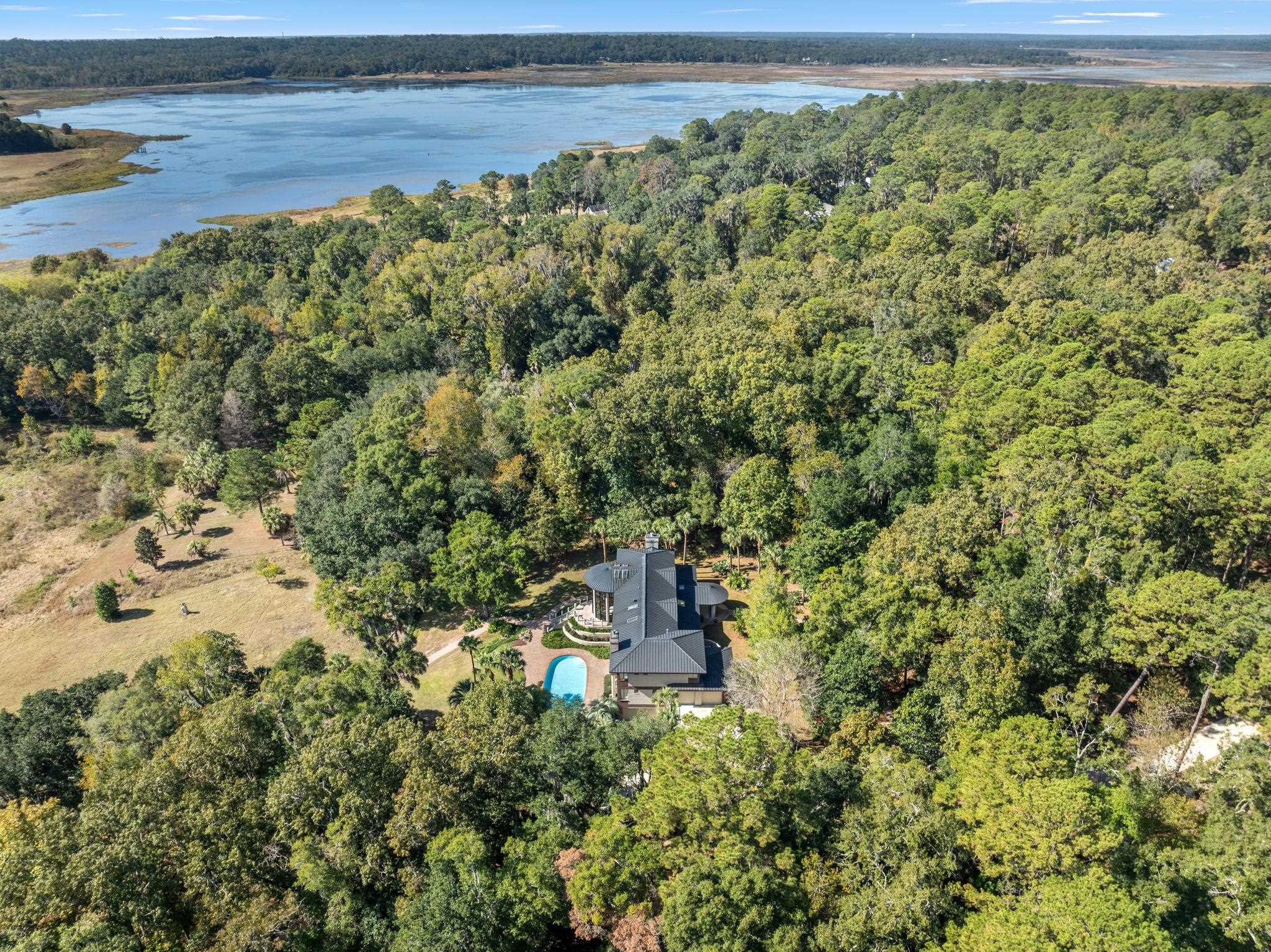 767 RHODEN COVE