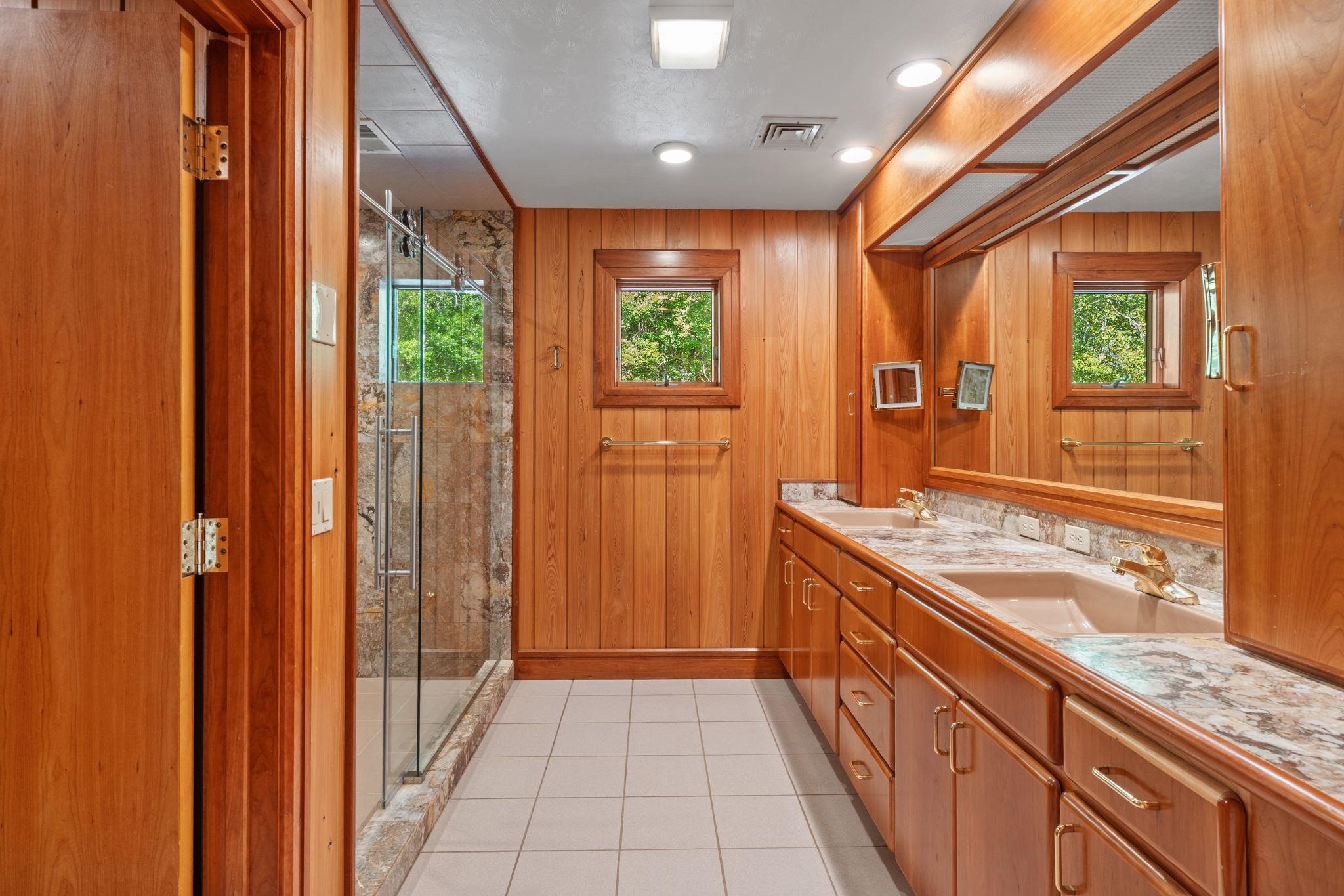 767 RHODEN COVE