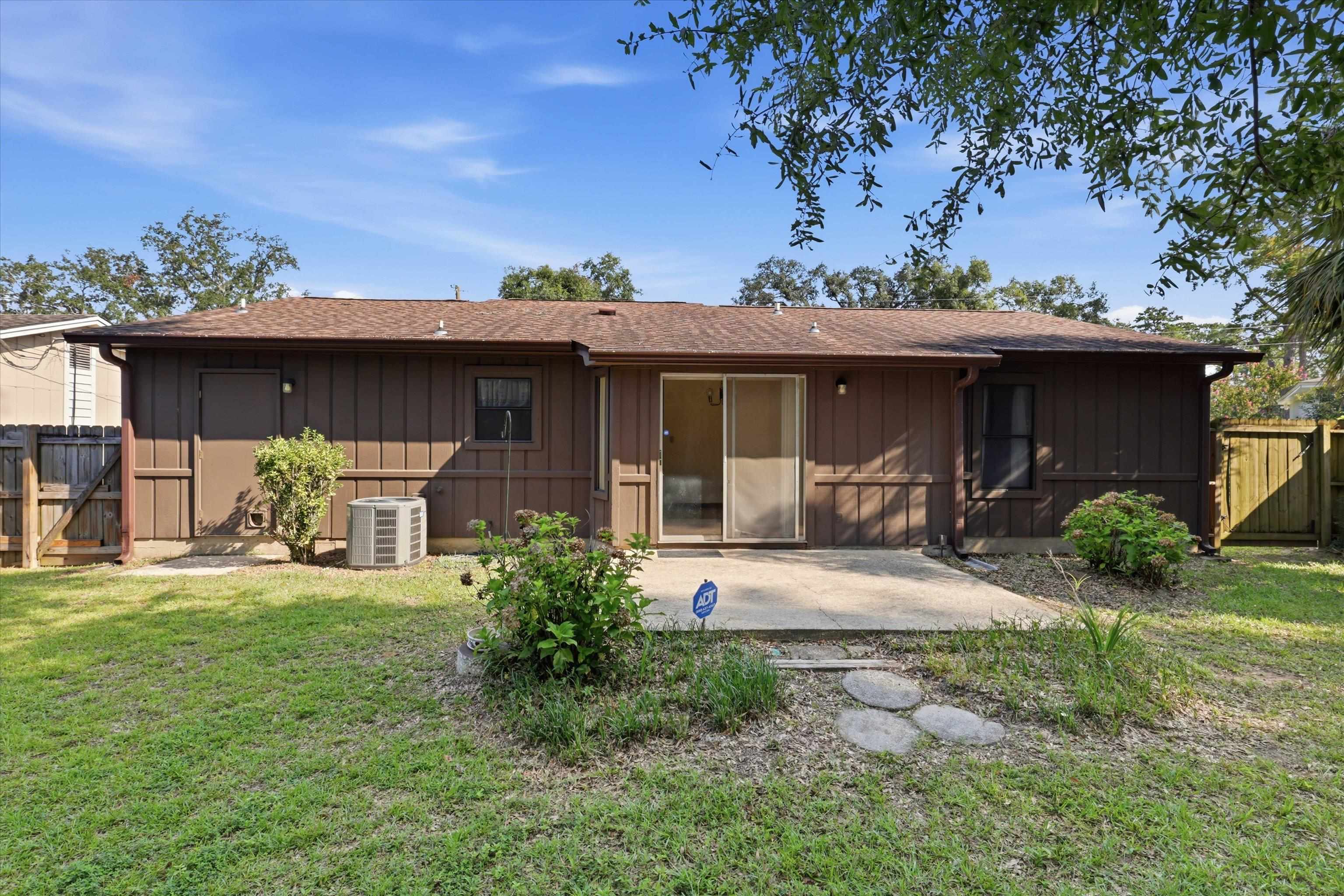 2811 Villamore Avenue