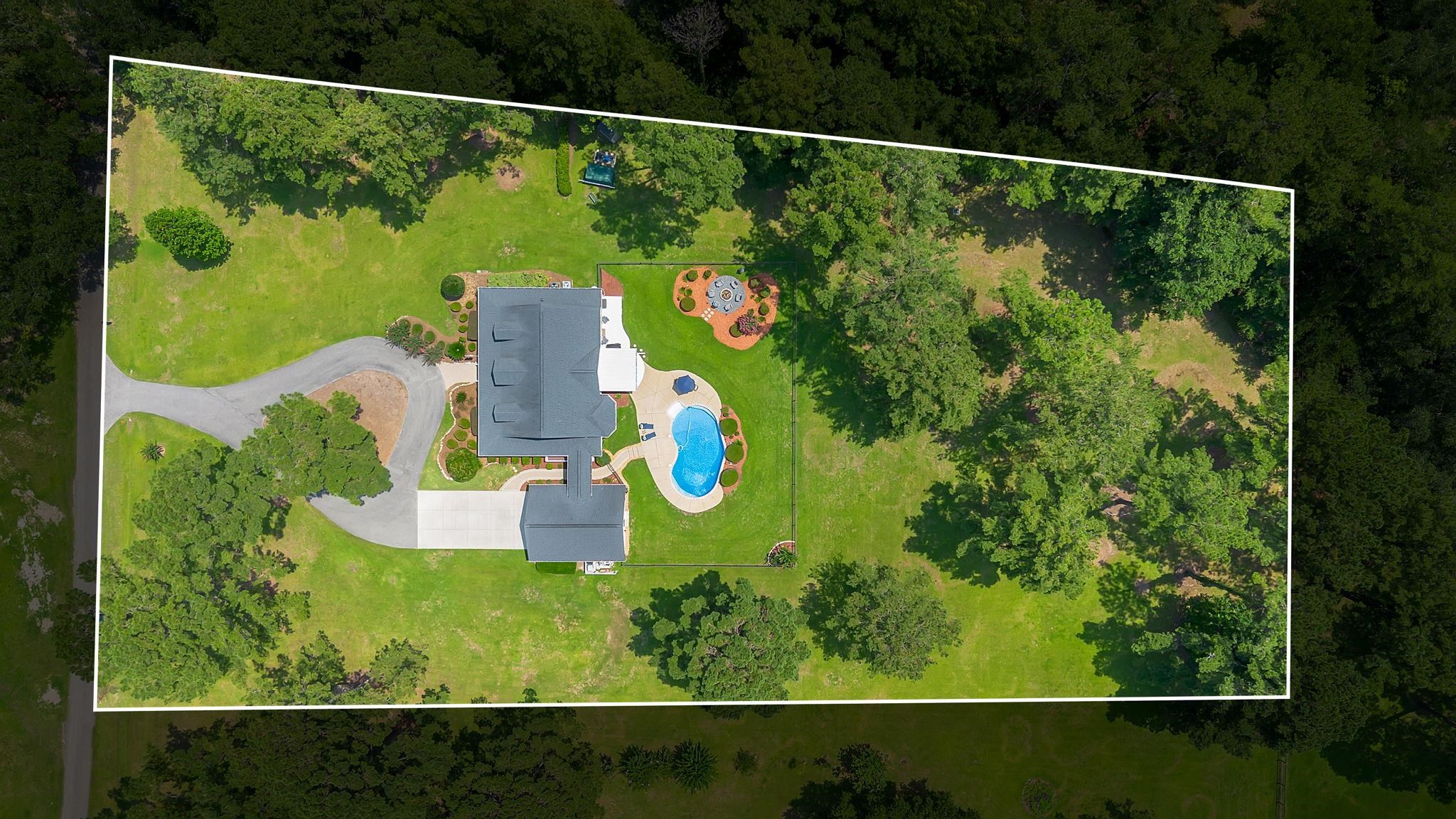 10056 Neamathla Trail
