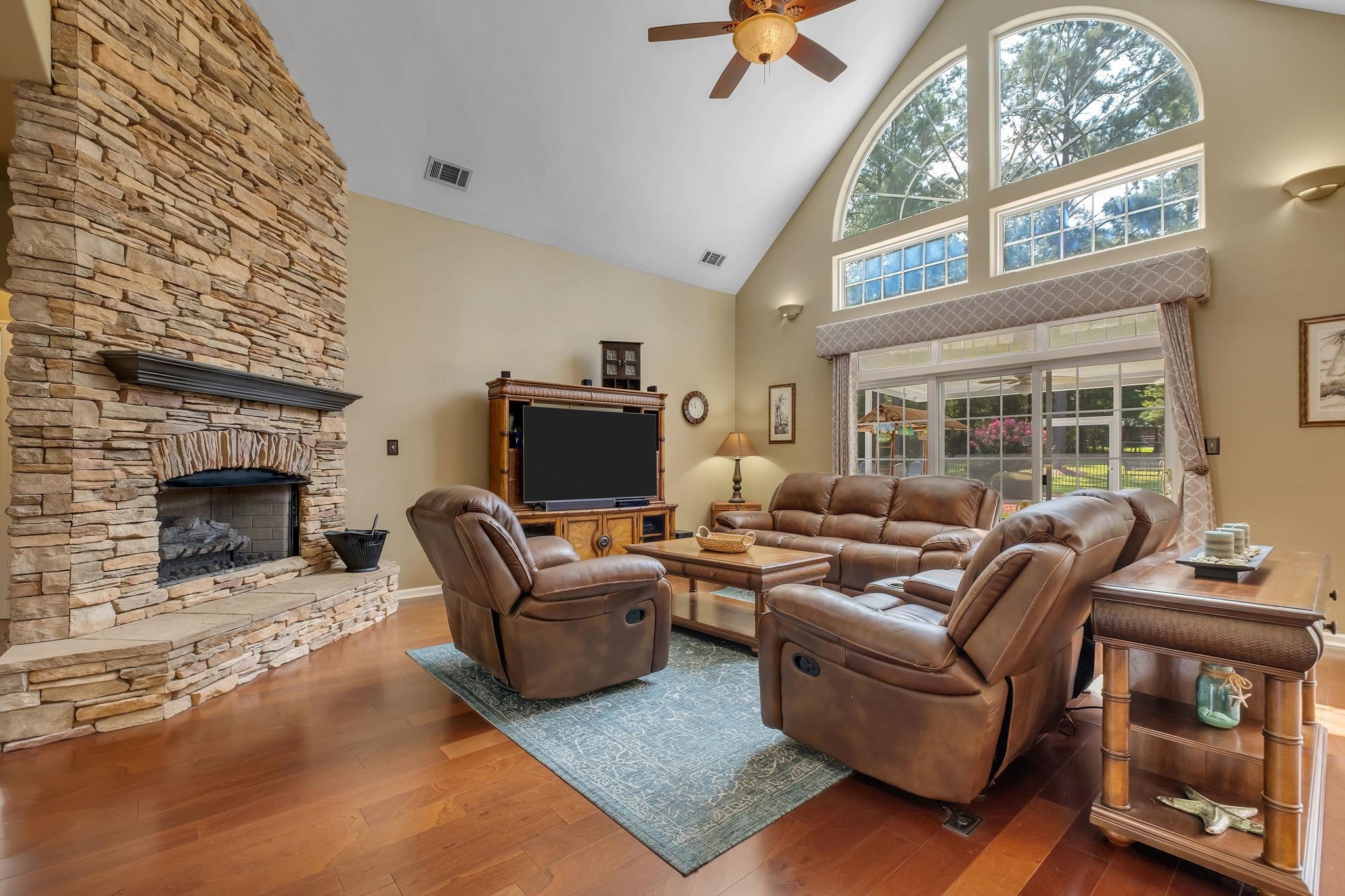 10056 Neamathla Trail
