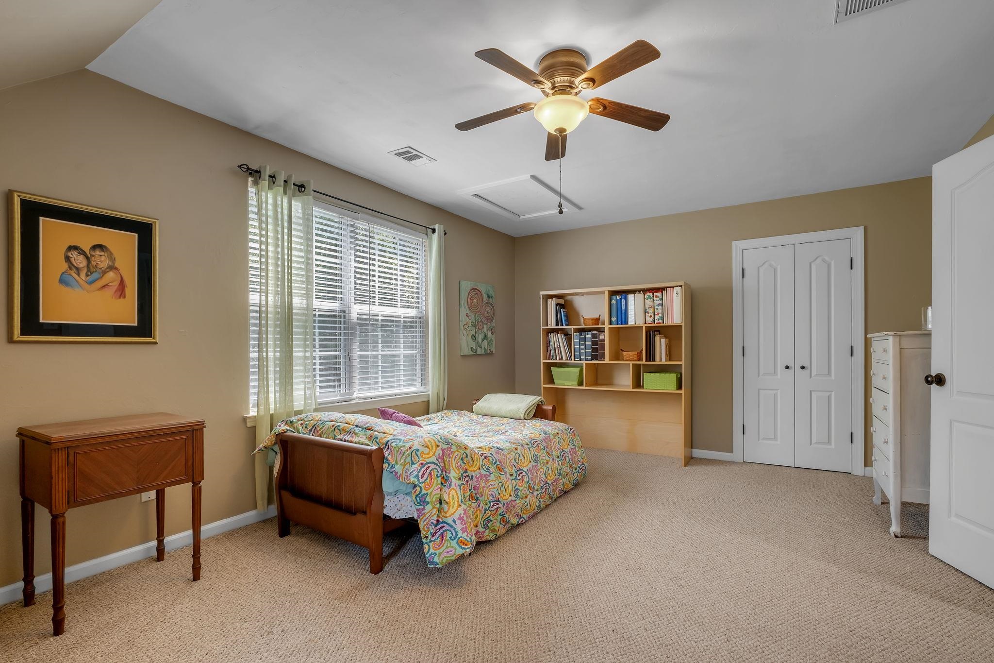 10056 Neamathla Trail