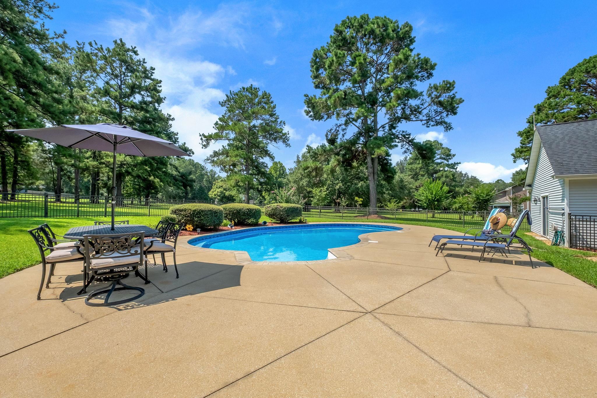 10056 Neamathla Trail