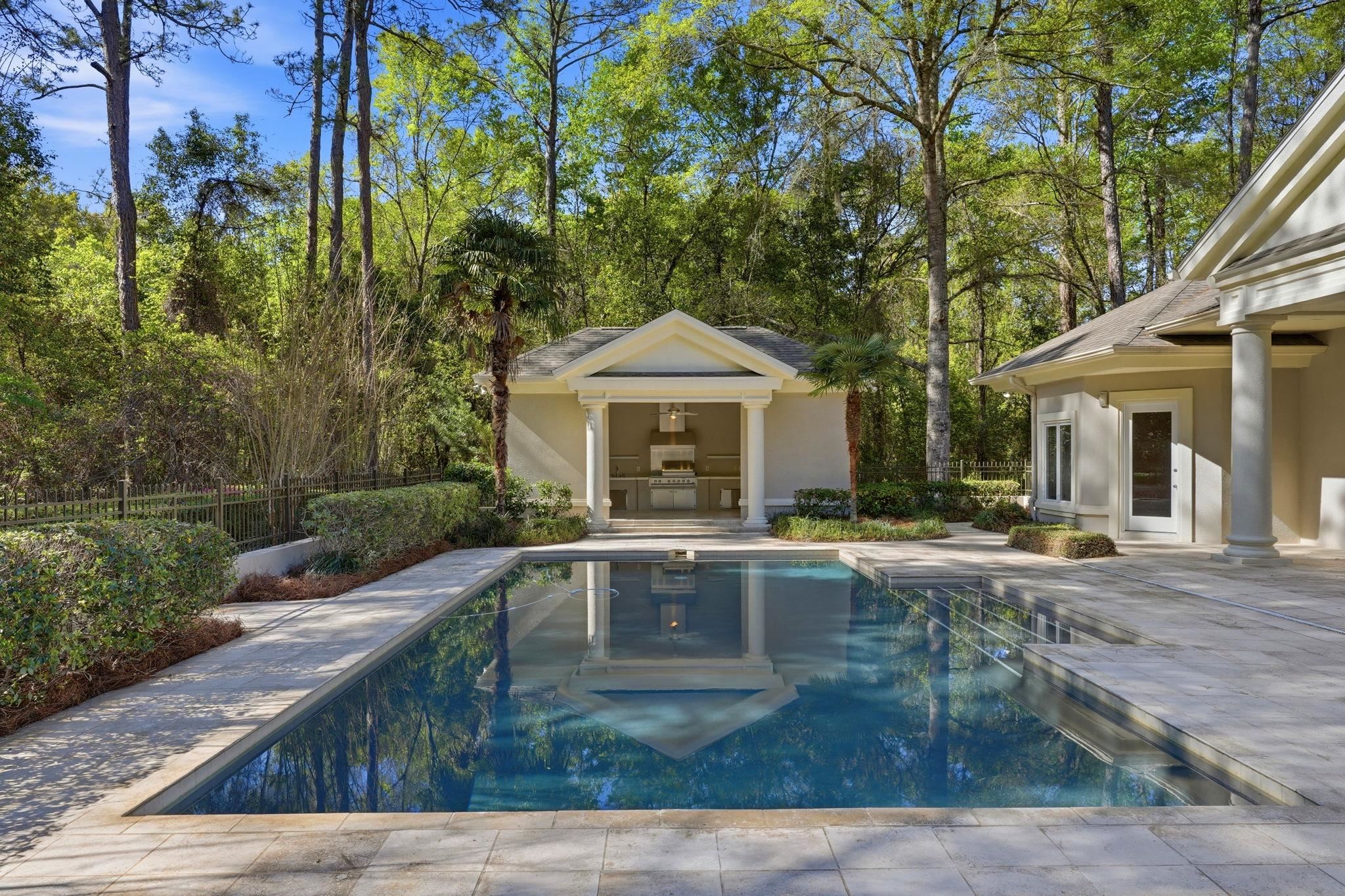 278 E Rosehill Drive